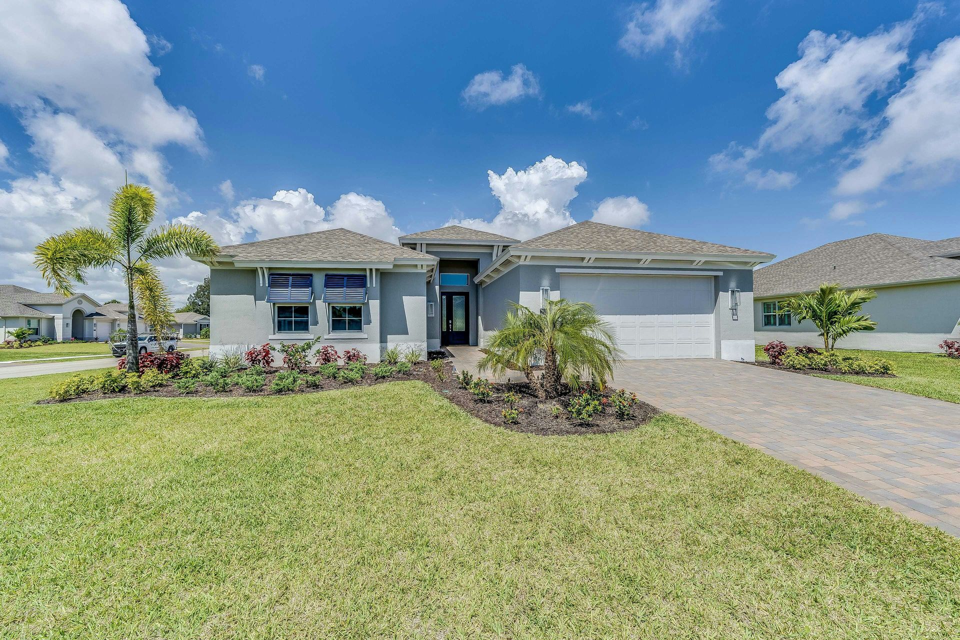 Front Elevation | Aurora 25