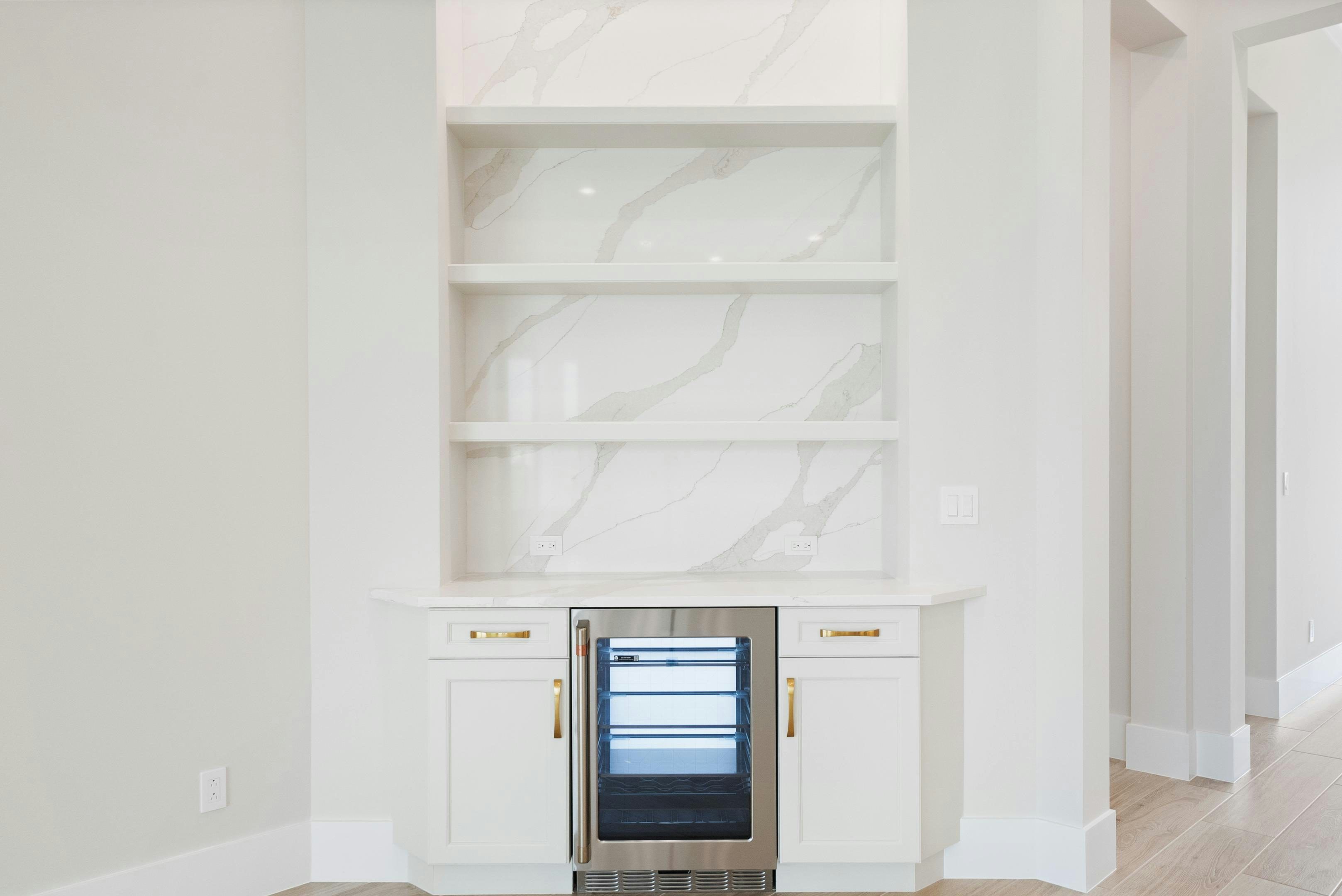 Bar in Great Room | 109 SE Via Verona