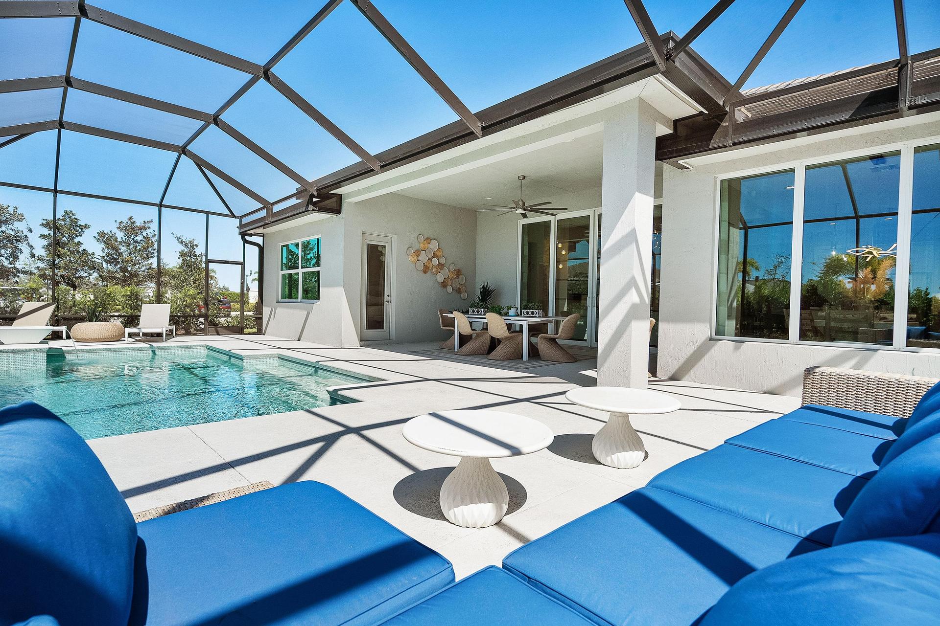 Pool Deck to Lanai | Iris Grande