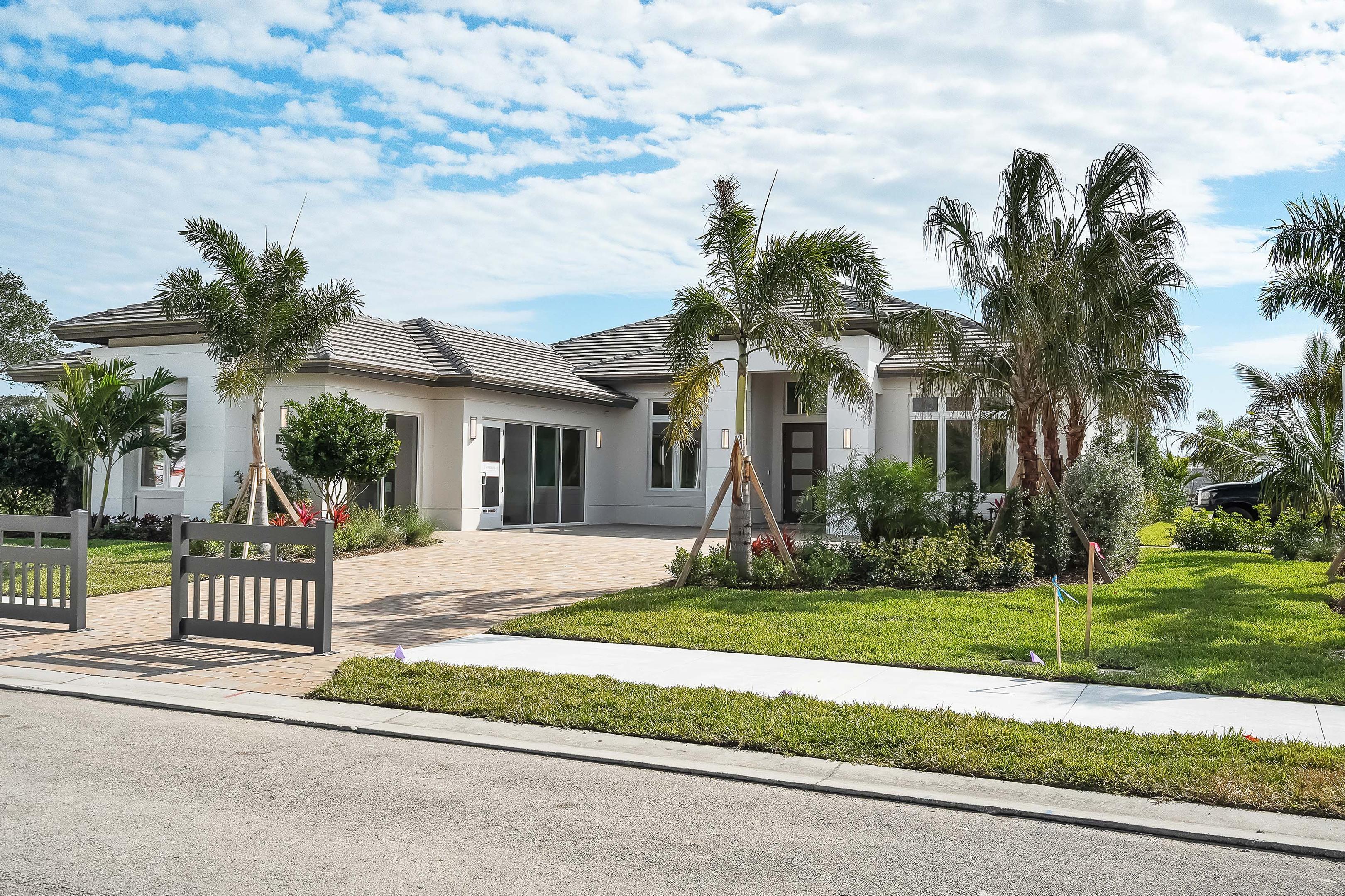Elevation and Garage | Riviera Model
