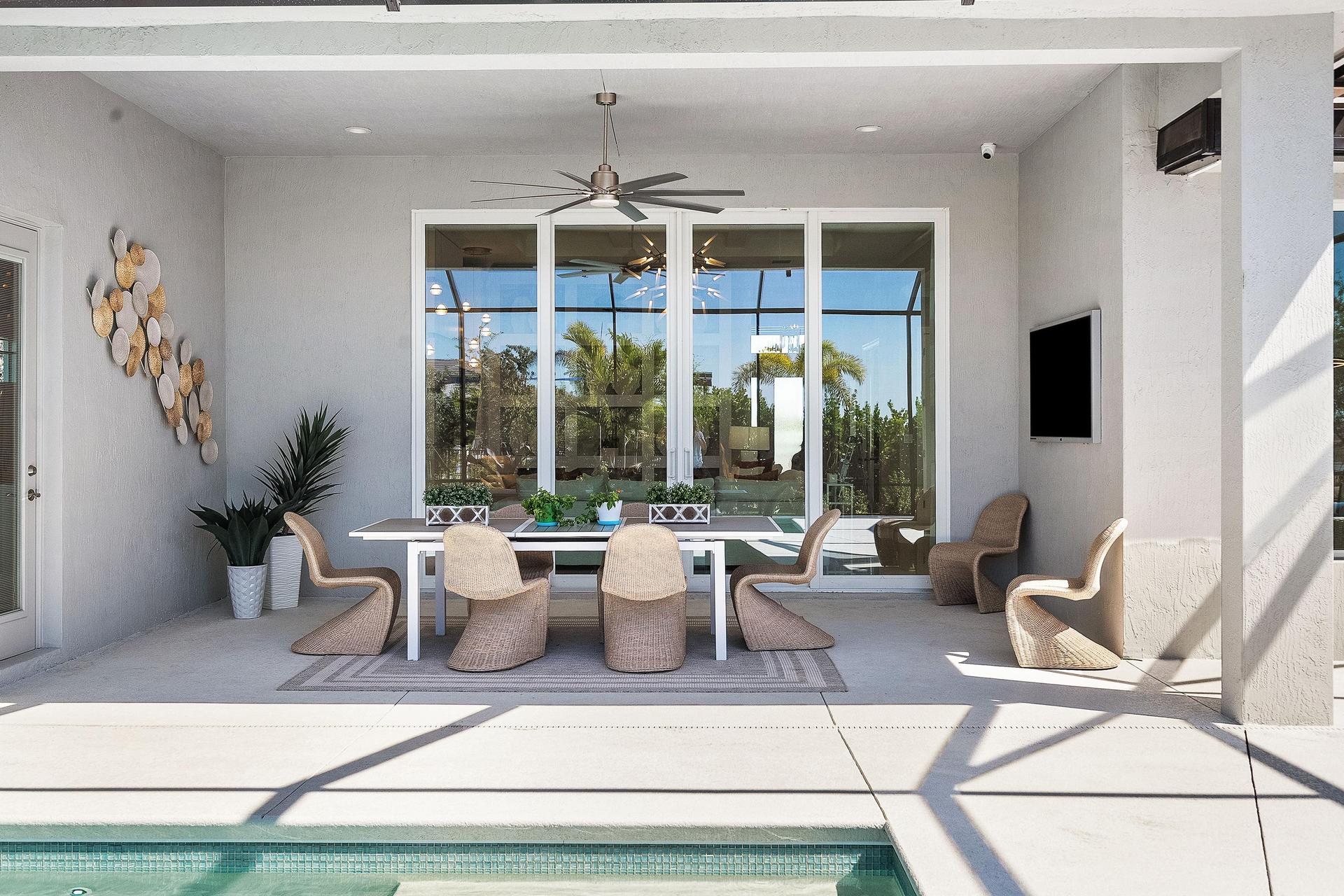 Lanai | Iris Grande