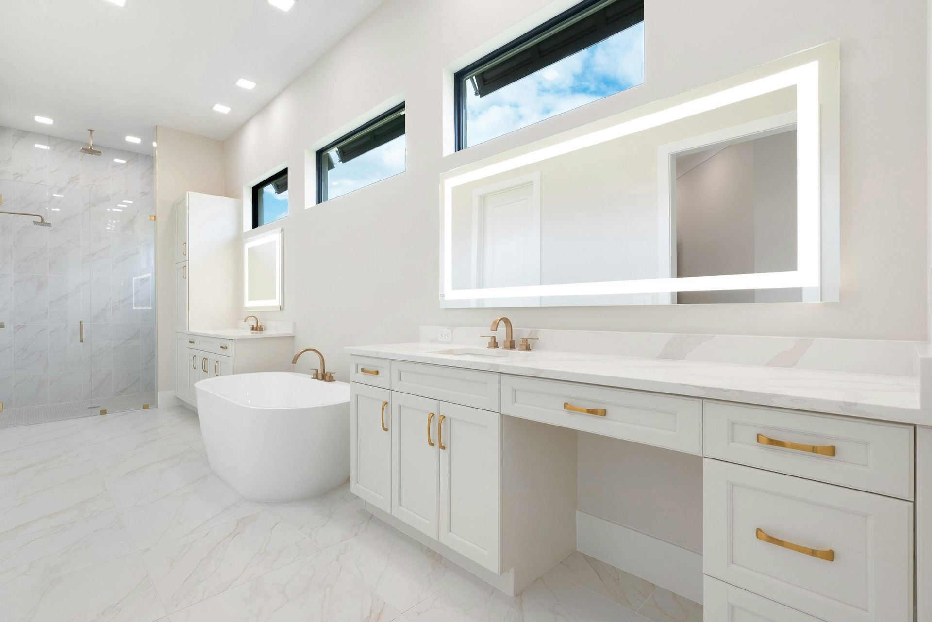 Master Bath | 109 SE Via Verona