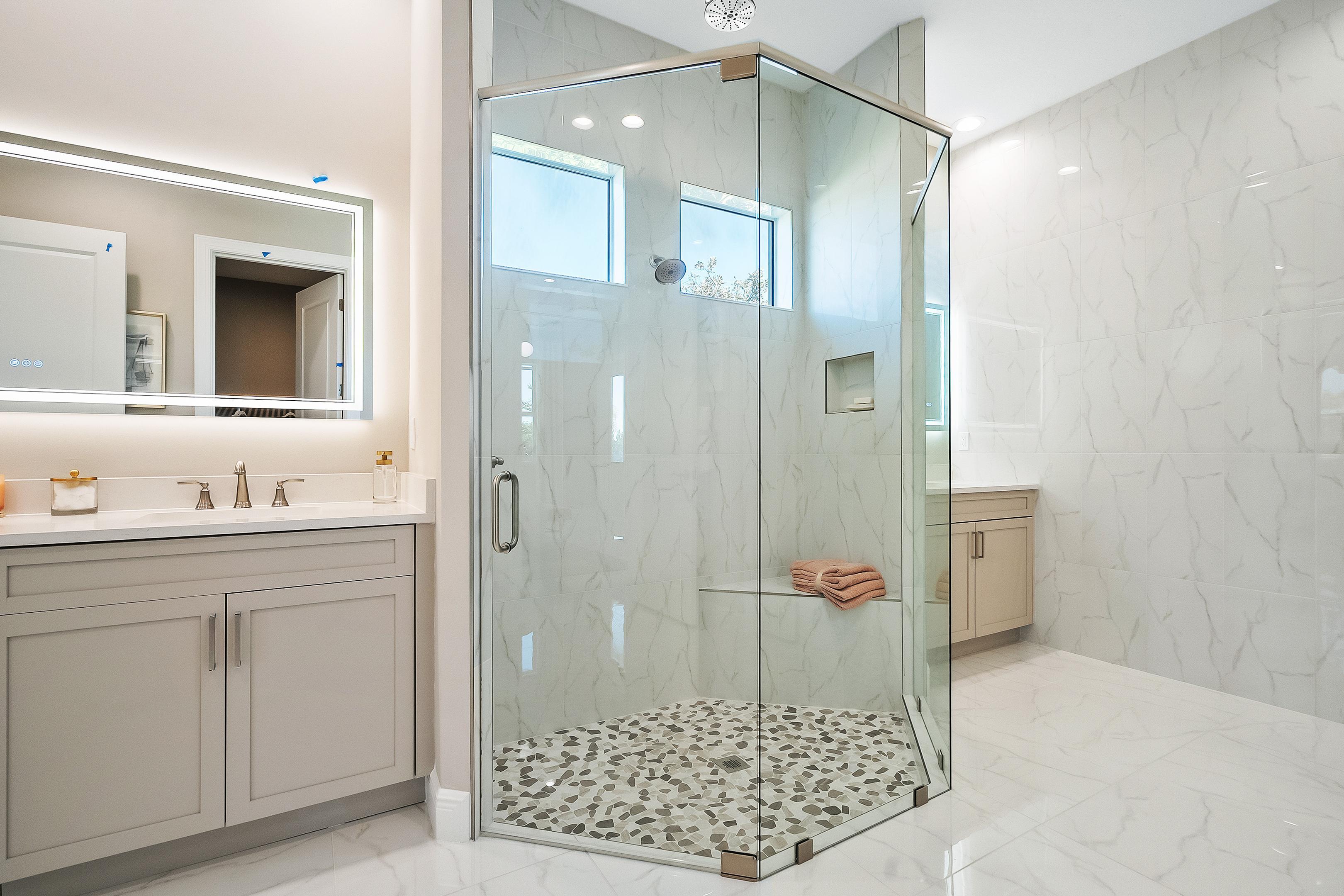Master Bathroom | Iris Grande