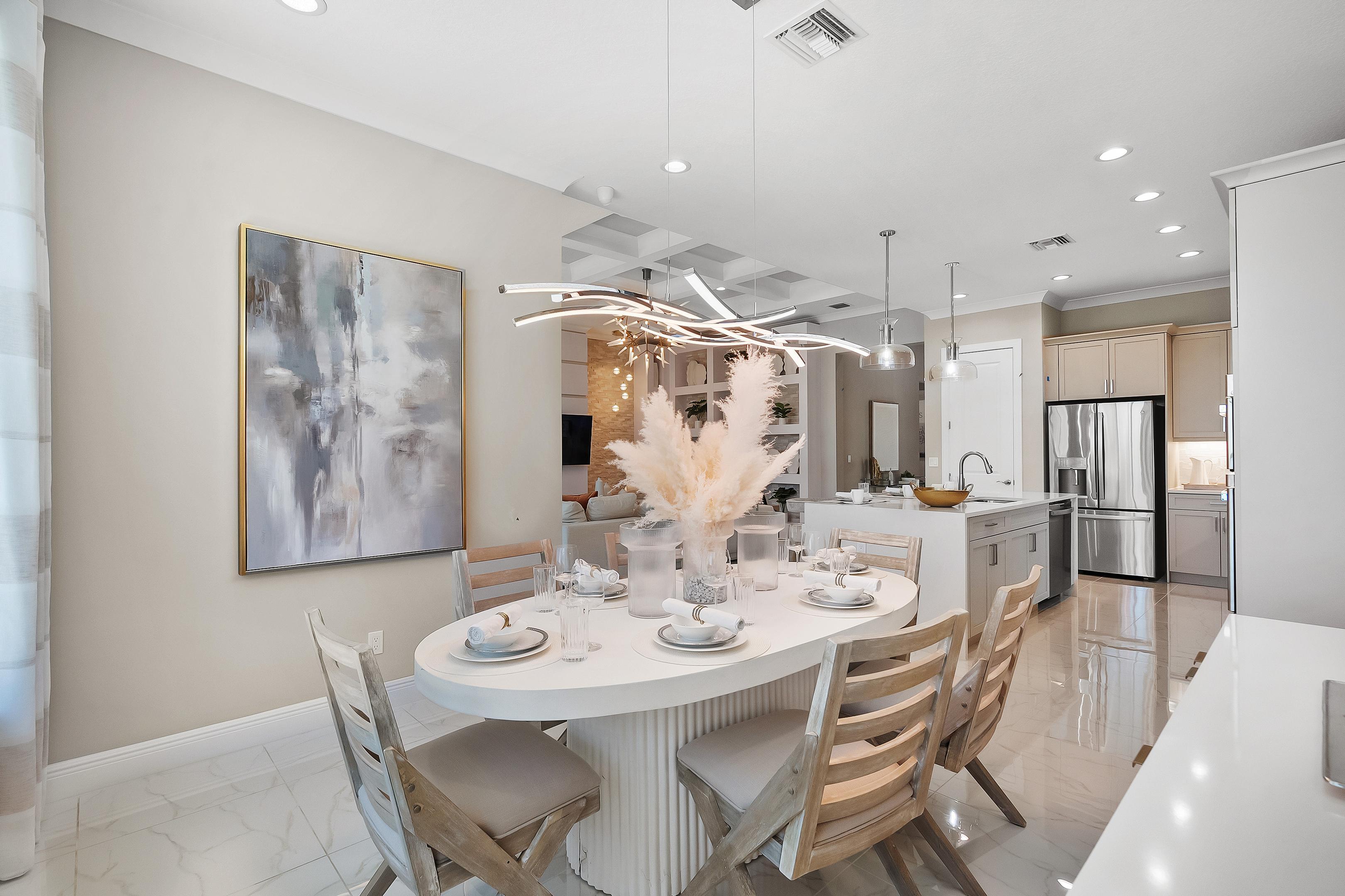 Dining to Kitchen | Iris Grande