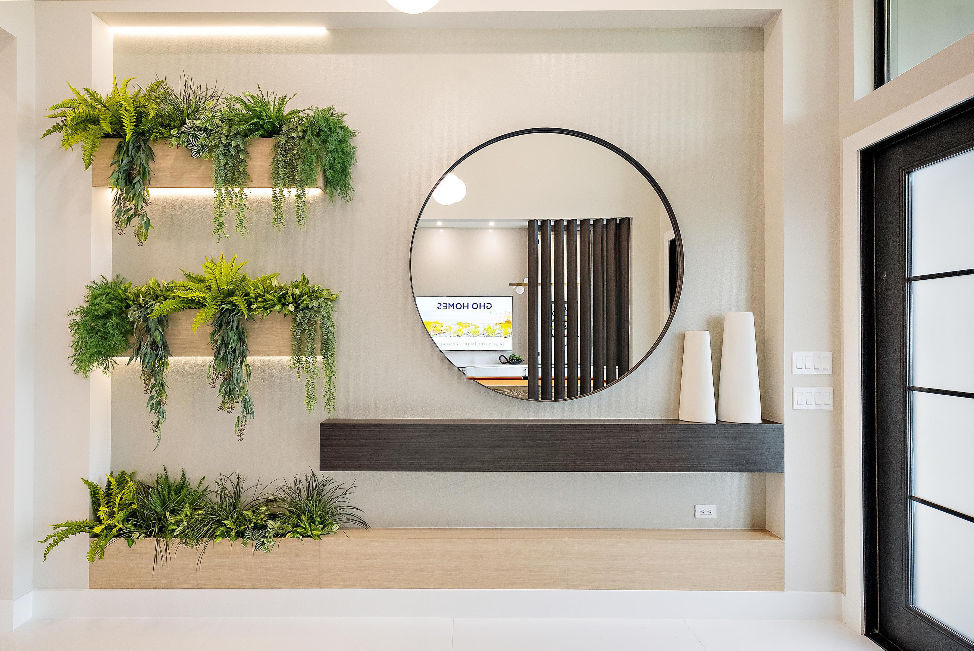 Foyer Detail | Keenan Model