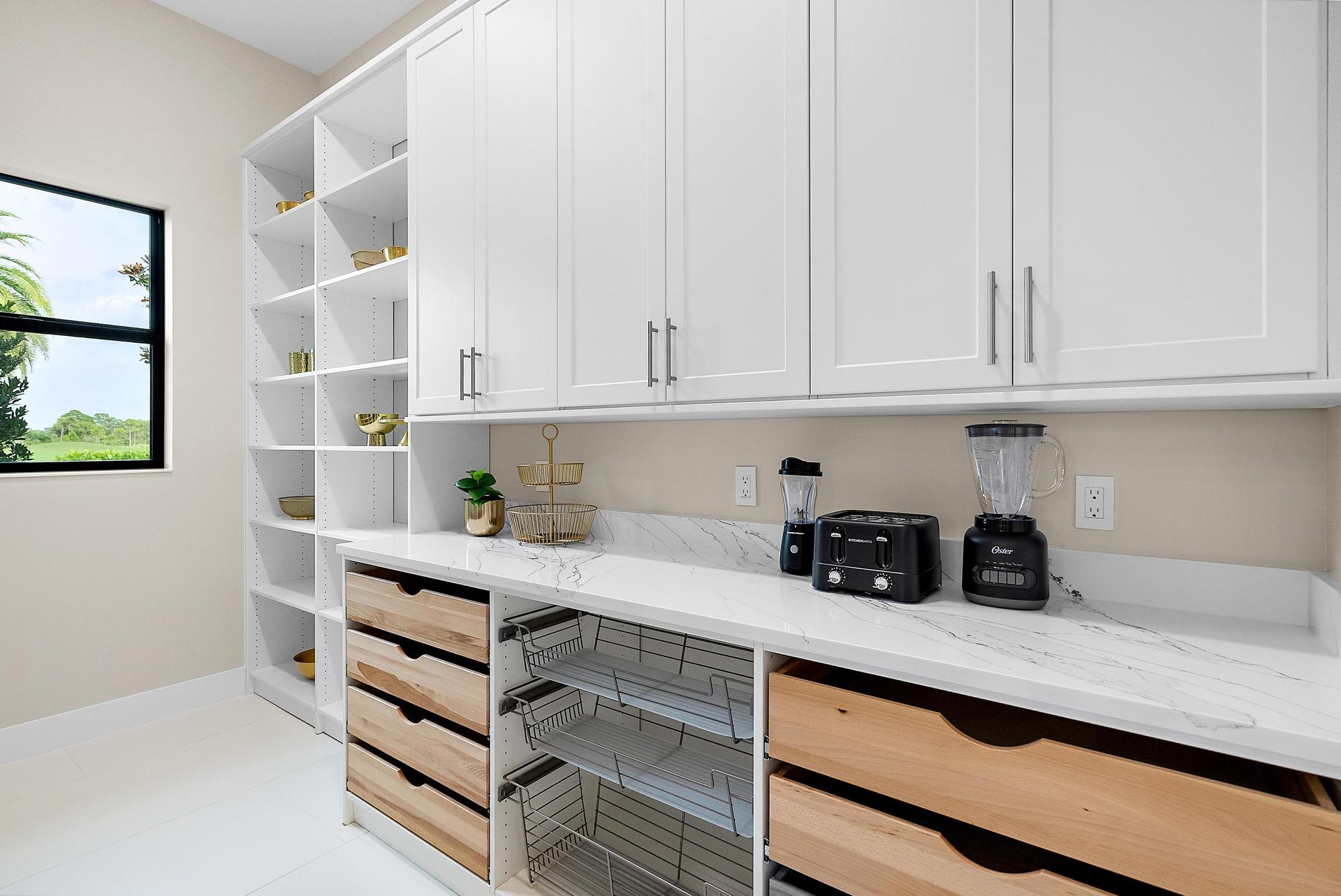 Tesoro Signature Keenan Model Pantry