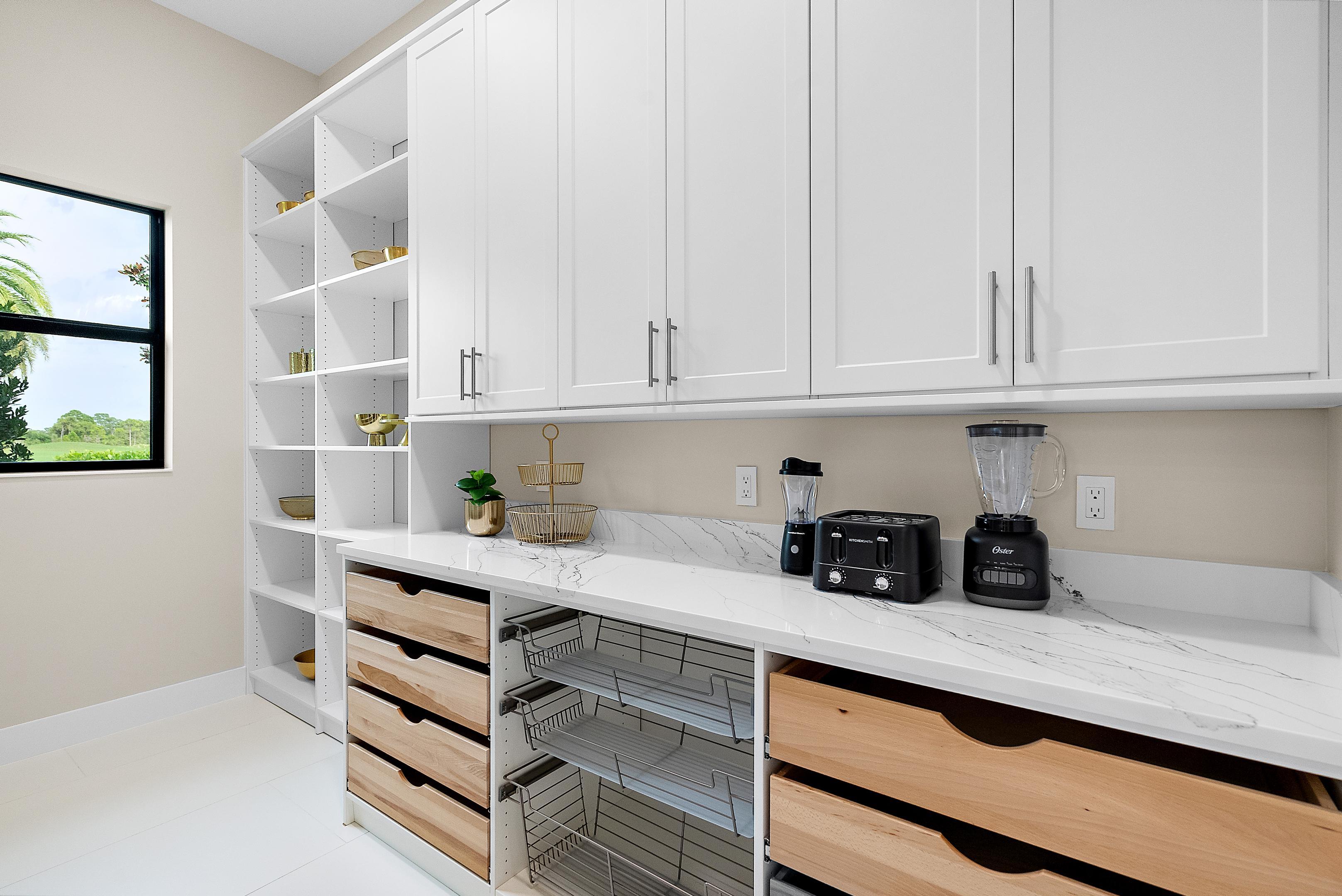 Pantry | Keenan Model