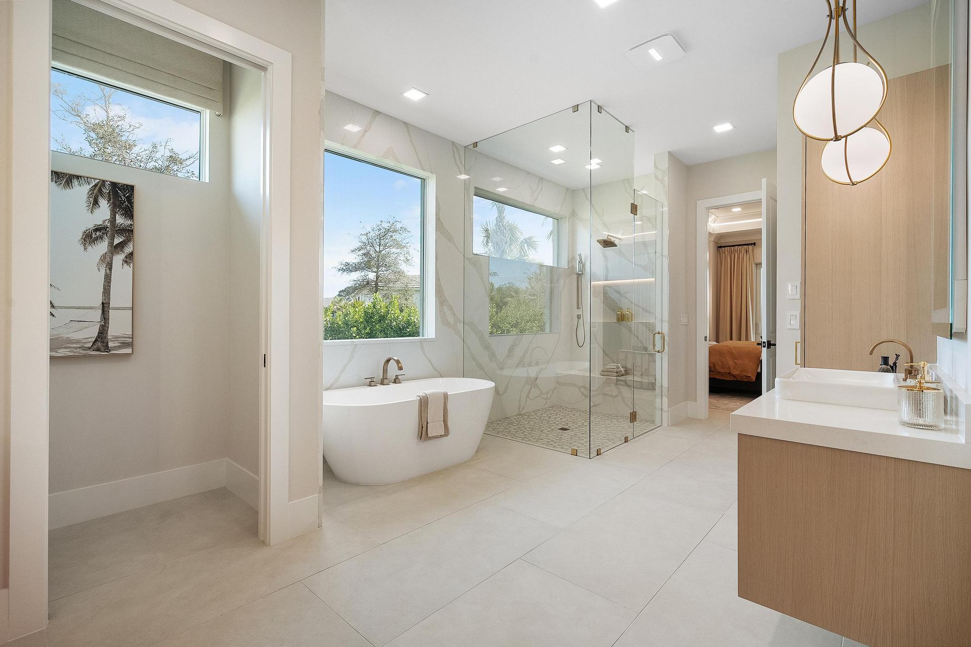 Master Bath Tub & Walk-in Shower | Riviera Model