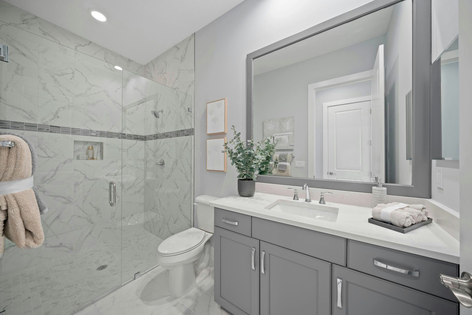 Bath 2 | Mariposa