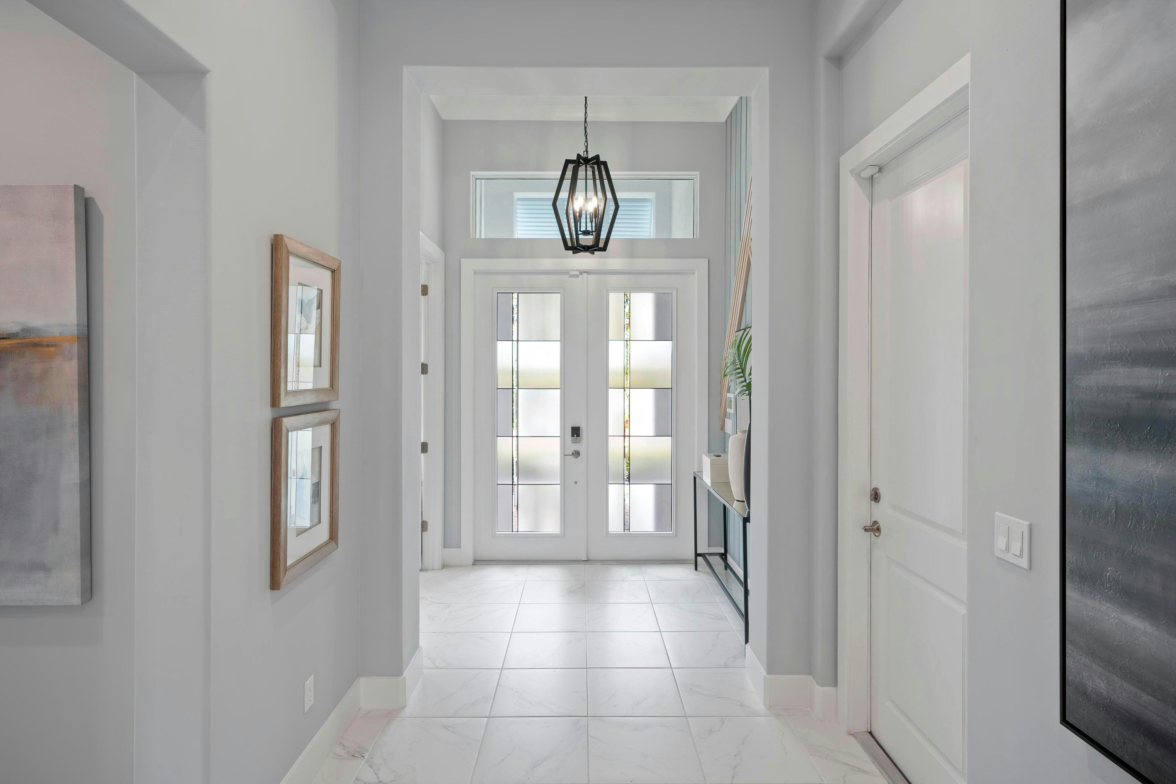 Foyer | Mariposa