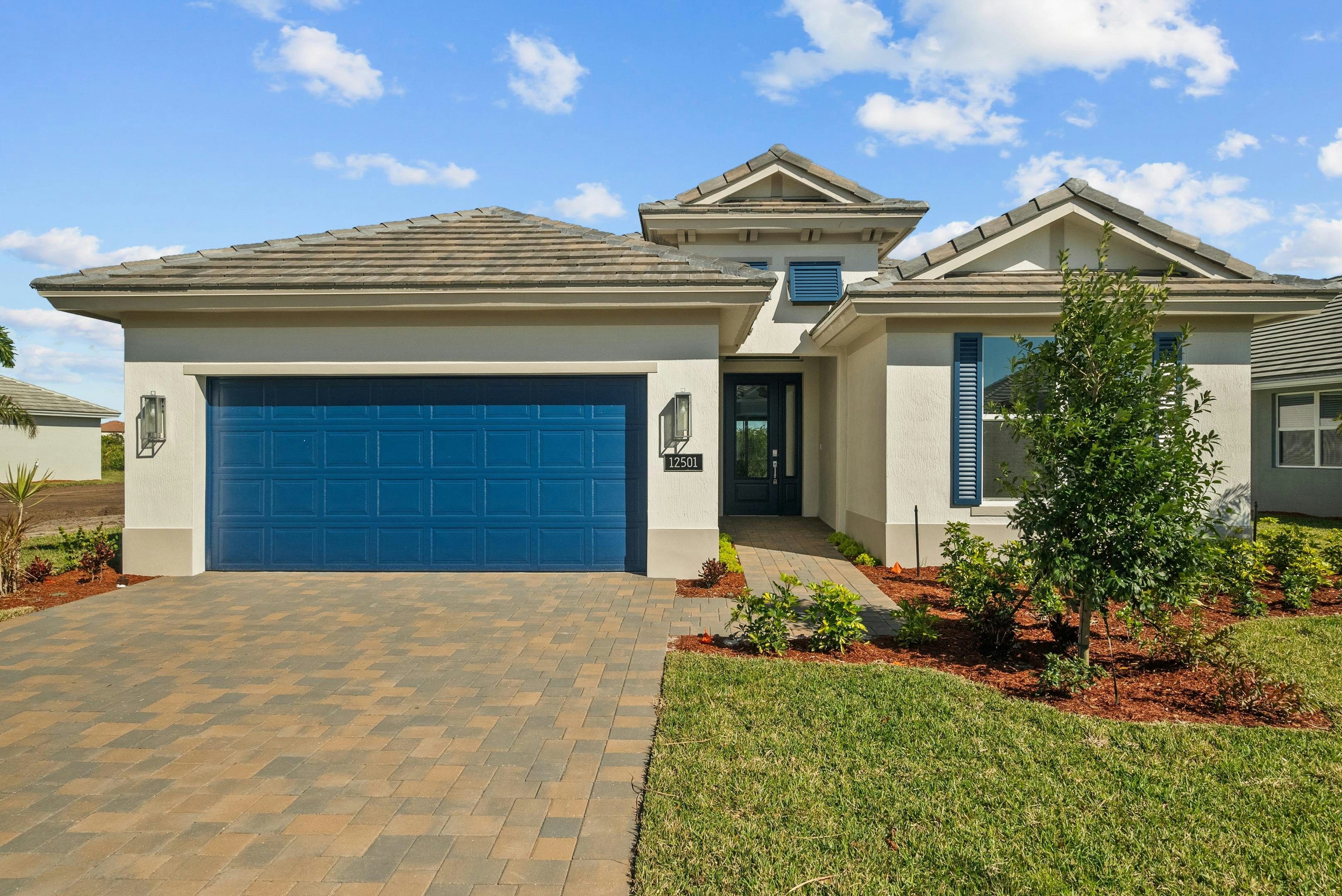 Front Elevation | 12501 SW Sunrise Lake Terrace