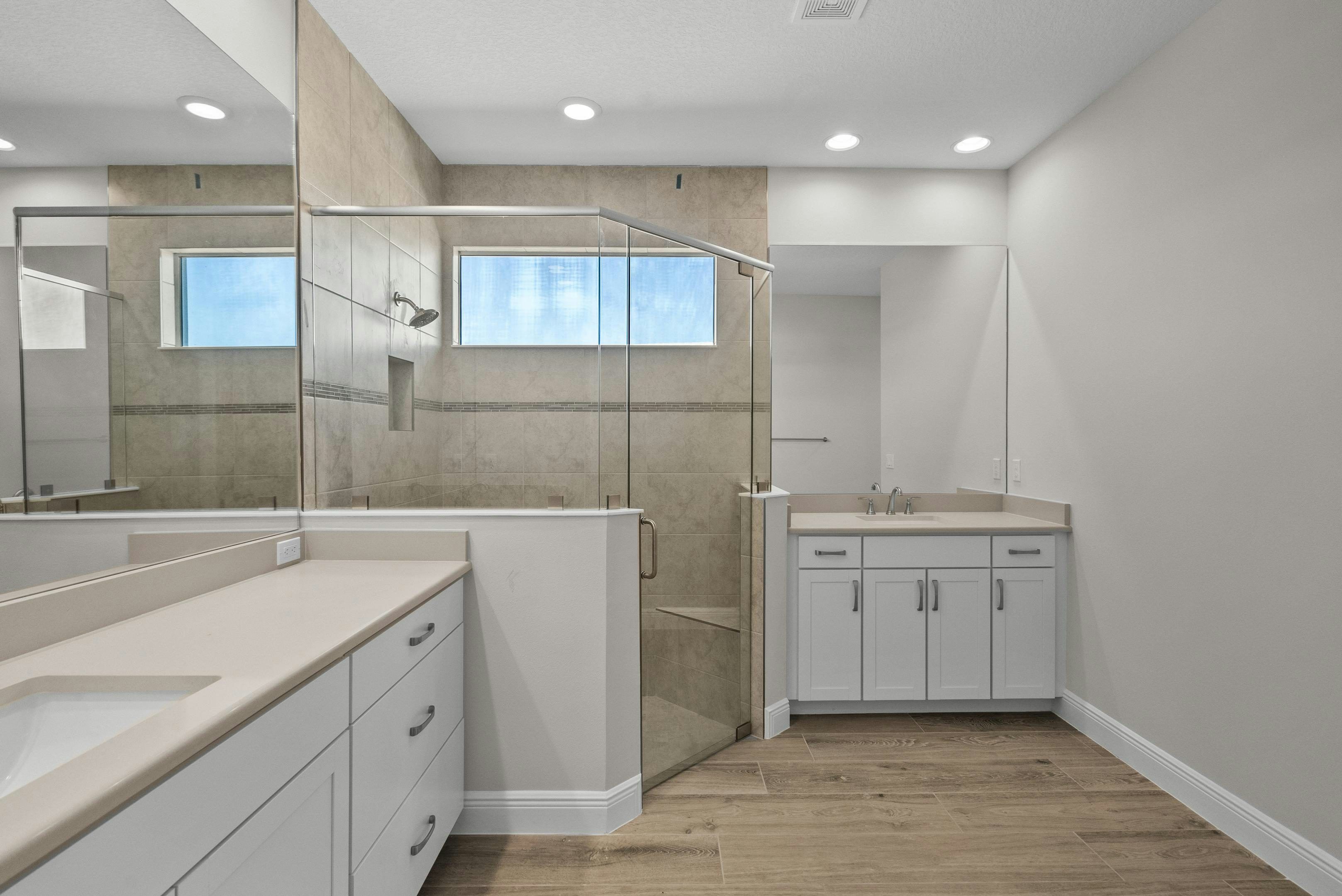 Master Bath | 12501 SW Sunrise Lake Terrace