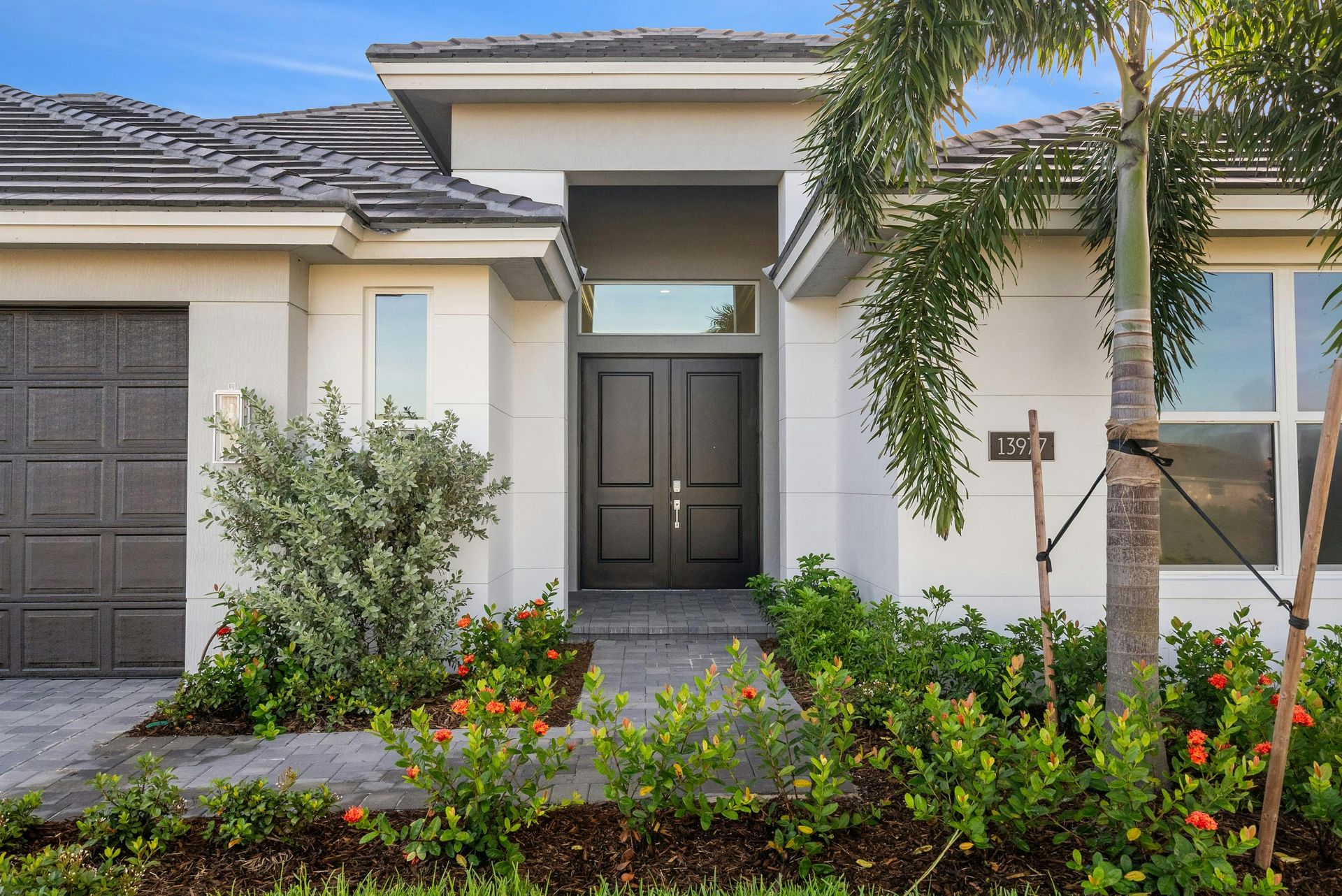 Front Elevation | Monarch Grande Model