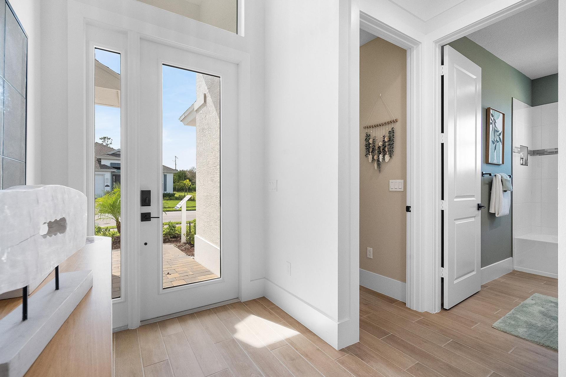 Foyer | Seraphina 23