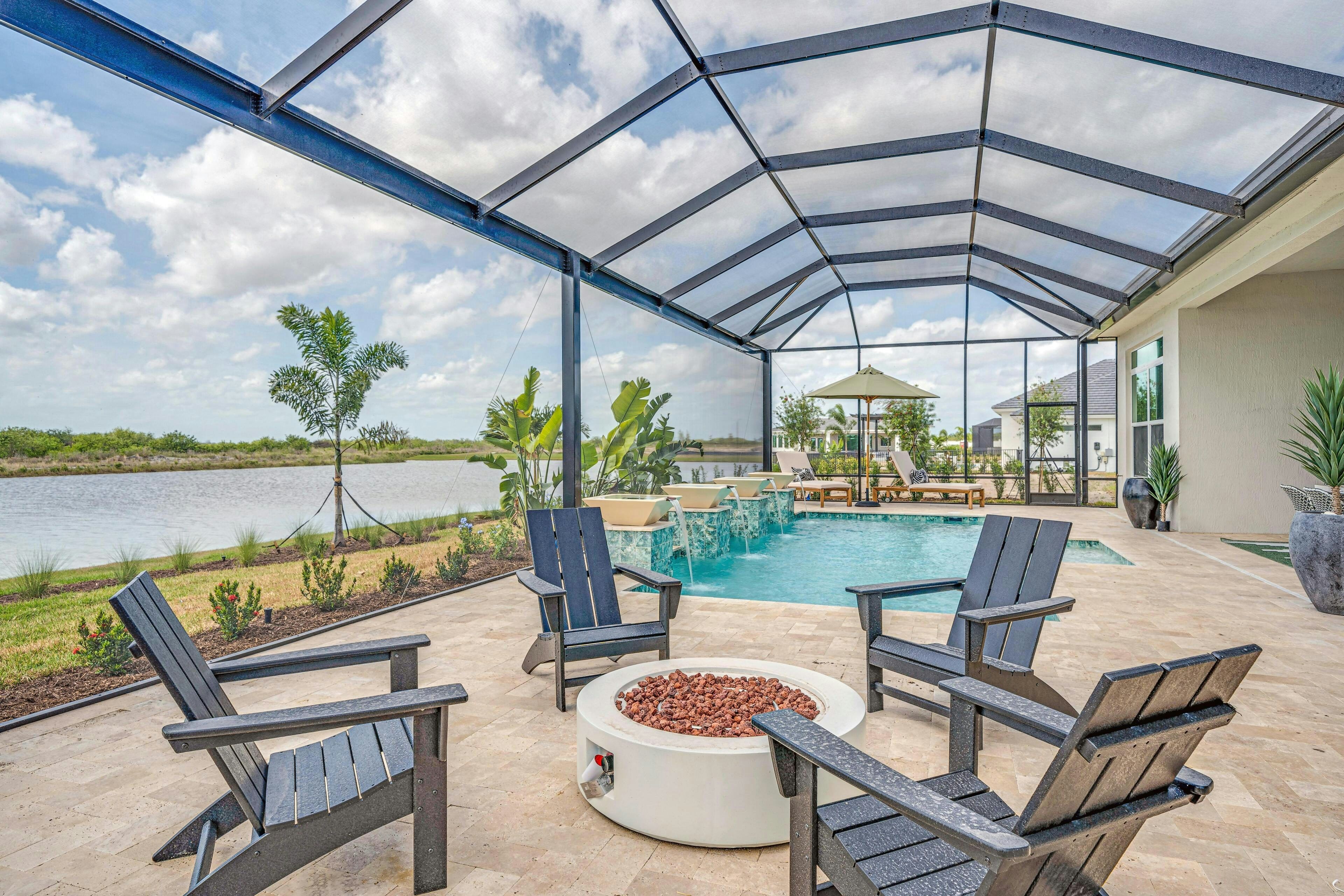 Screened Pool | Willow Signature Model