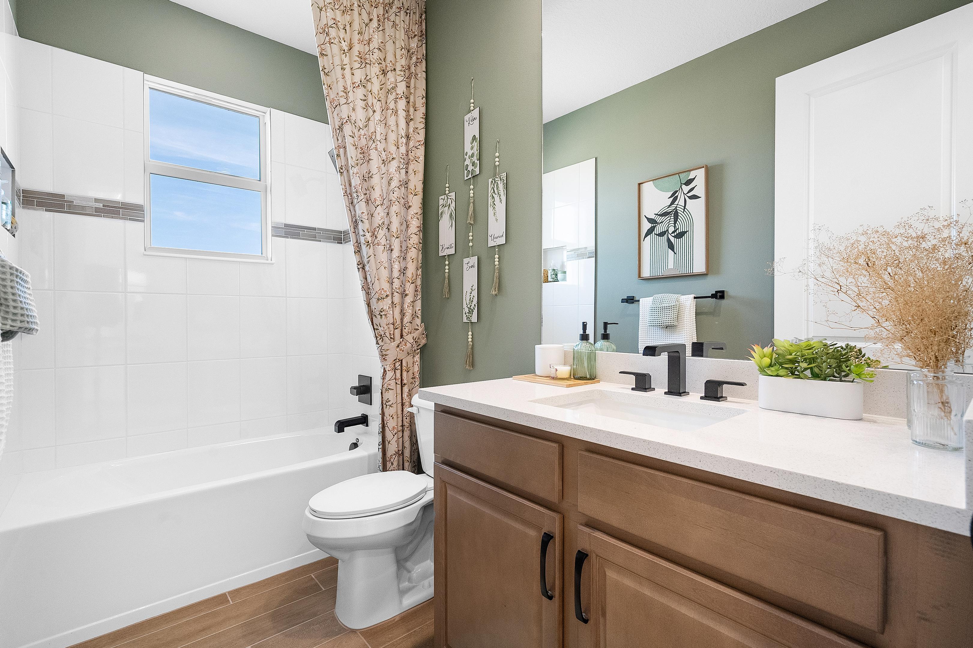Secondary Bath | Seraphina 23