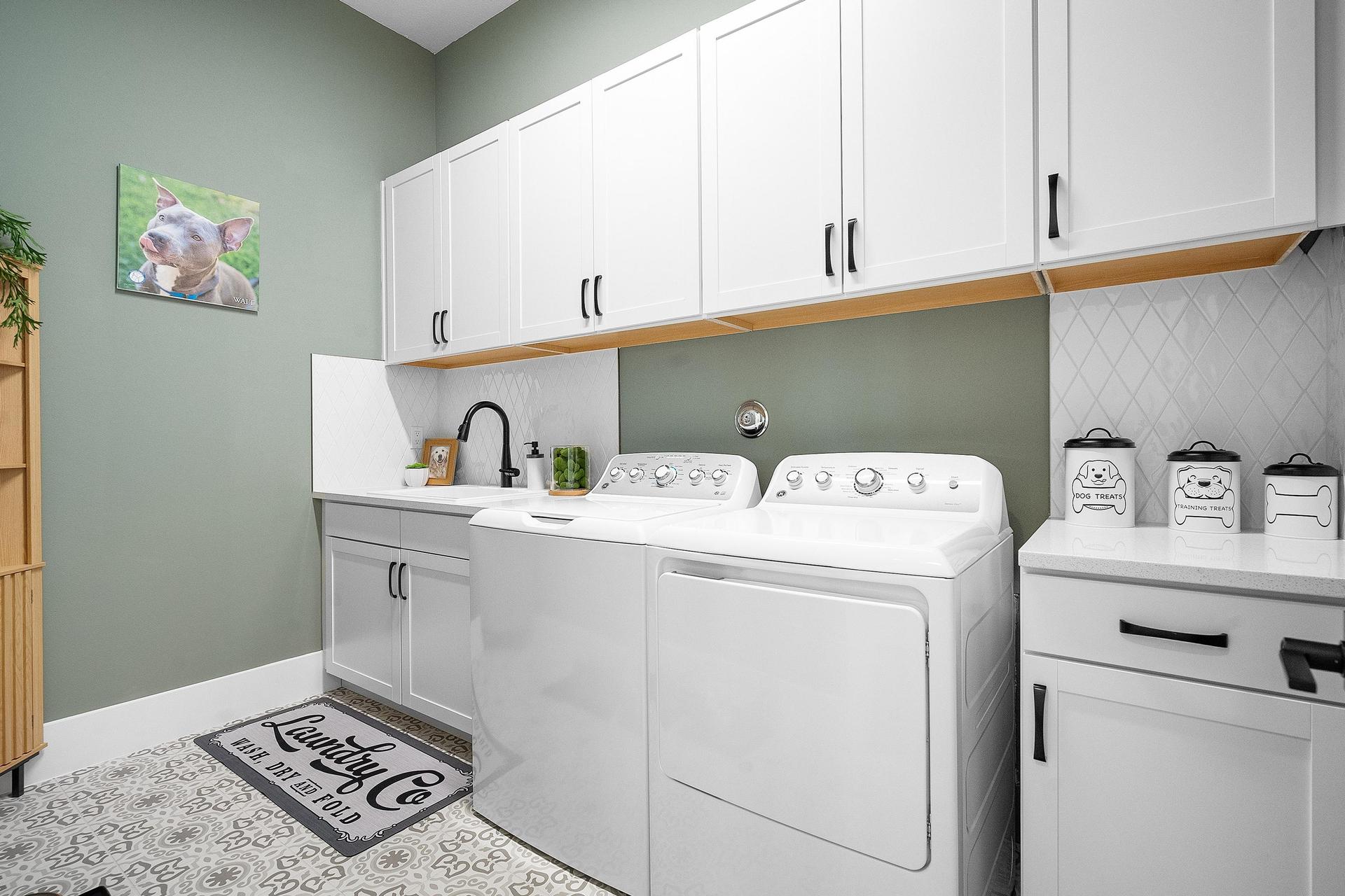 High Pointe-Seraphina 23-Laundry Room