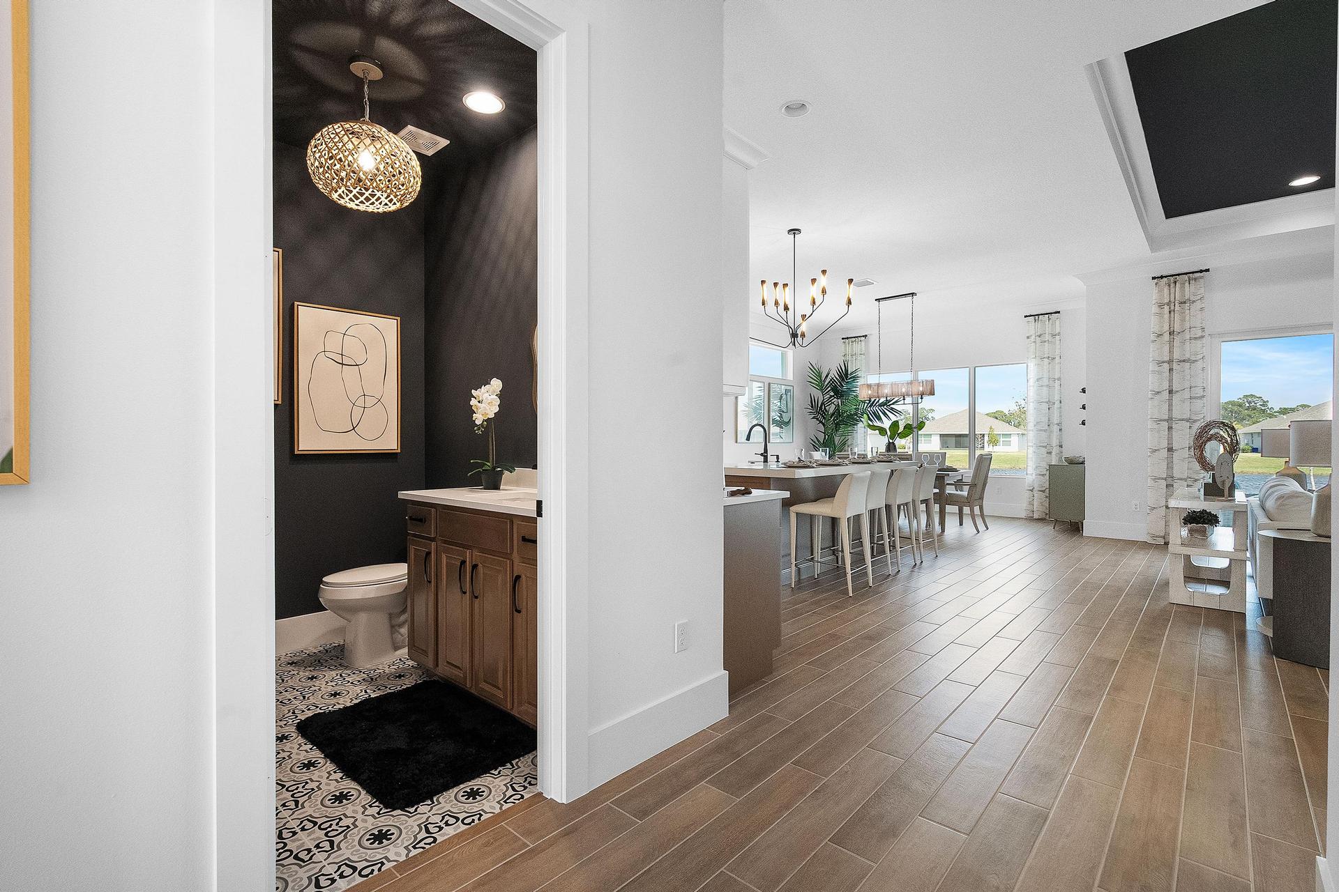 Foyer | Seraphina 23