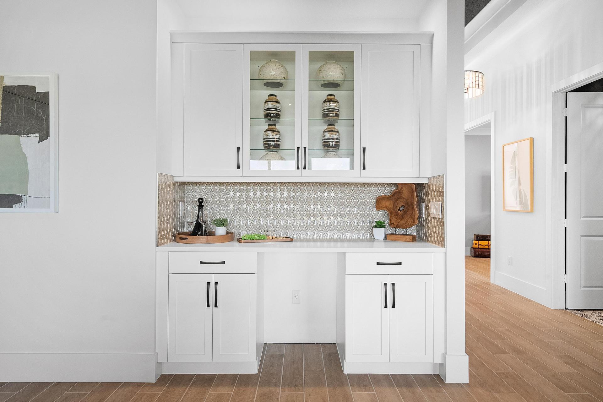 Great Room Dry Bar | Seraphina 23