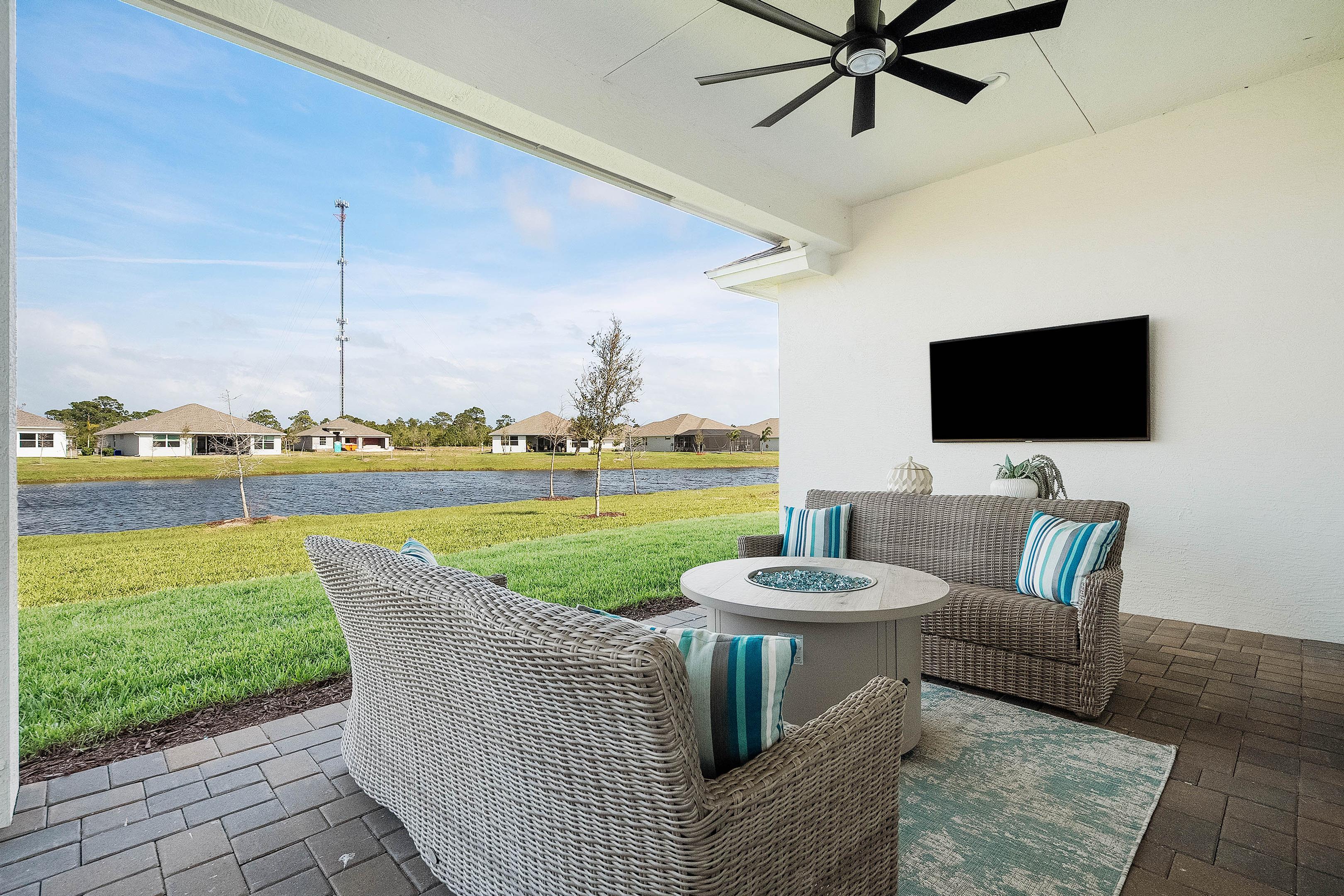 Lanai | Seraphina 23