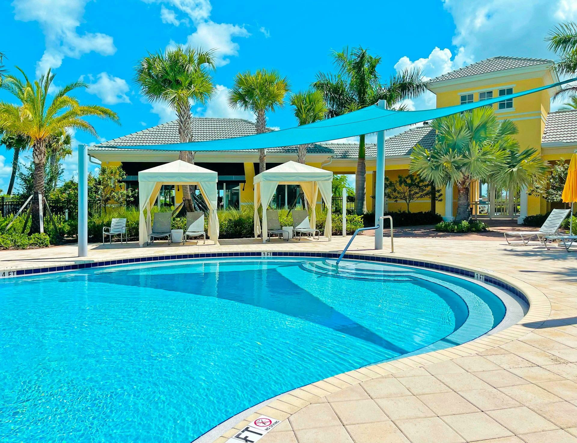 Resort Style Pool | Lake Park at Tradition