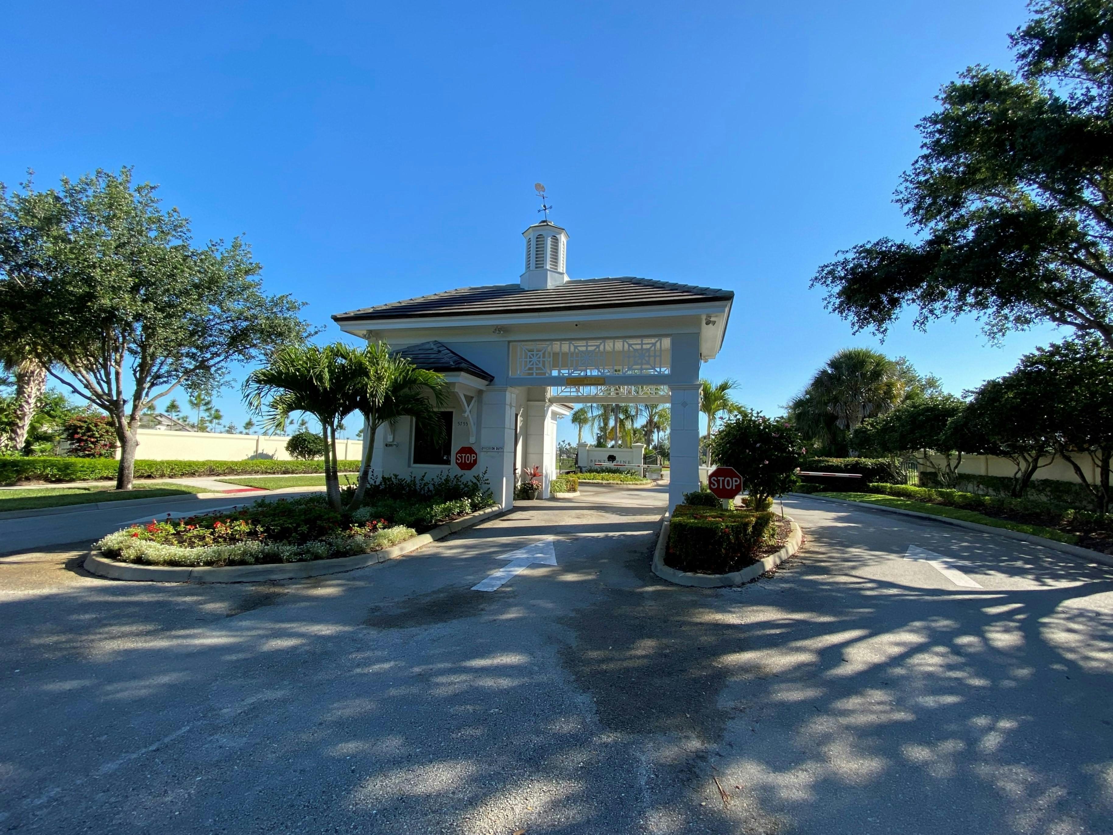 Manned Gated Community | Bent Pine Preserve