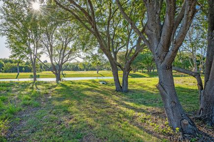 Natural Surroundings | Lucaya Pointe