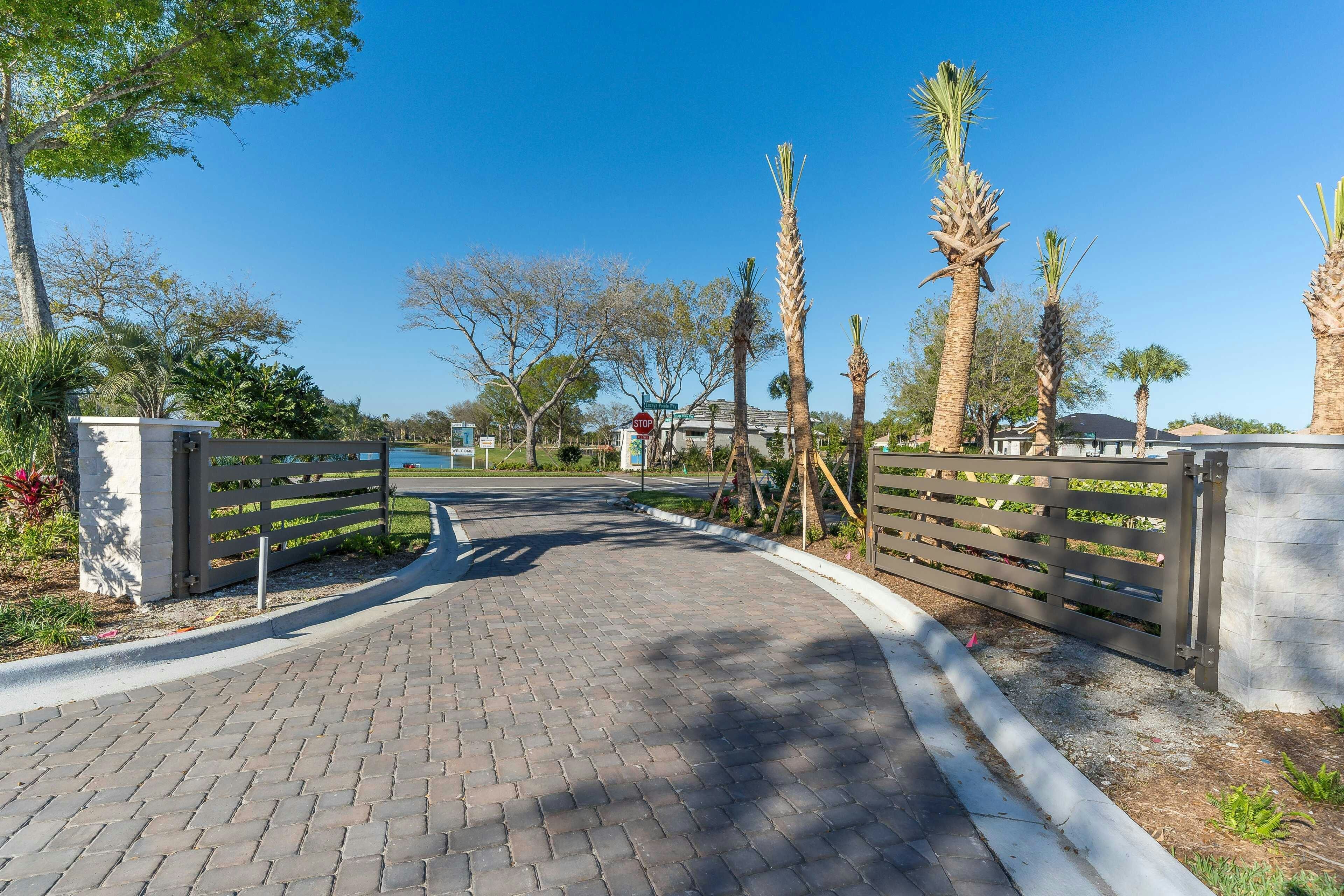 Gated Entry | Lucaya Pointe