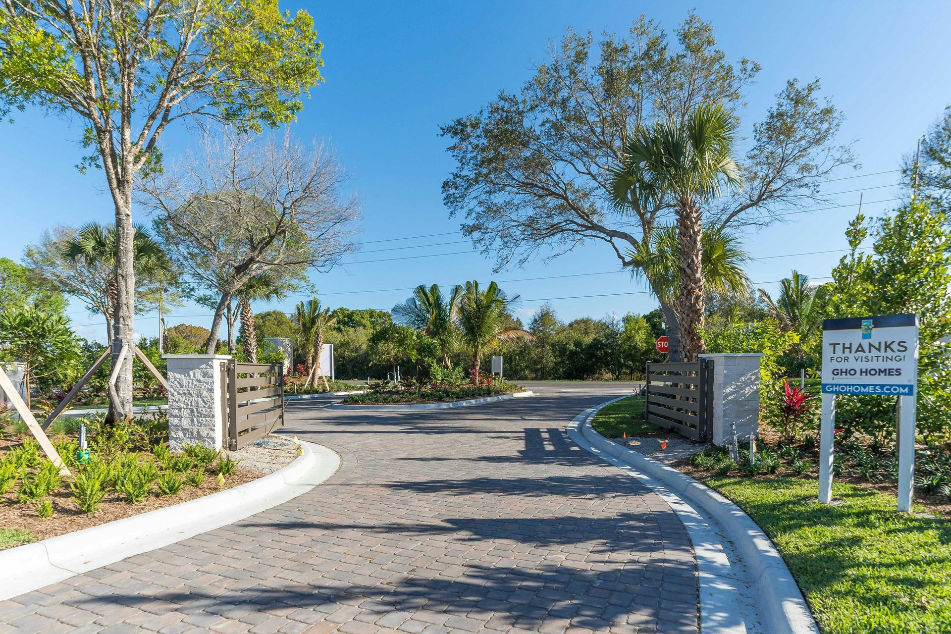 Gated Entry | Lucaya Pointe