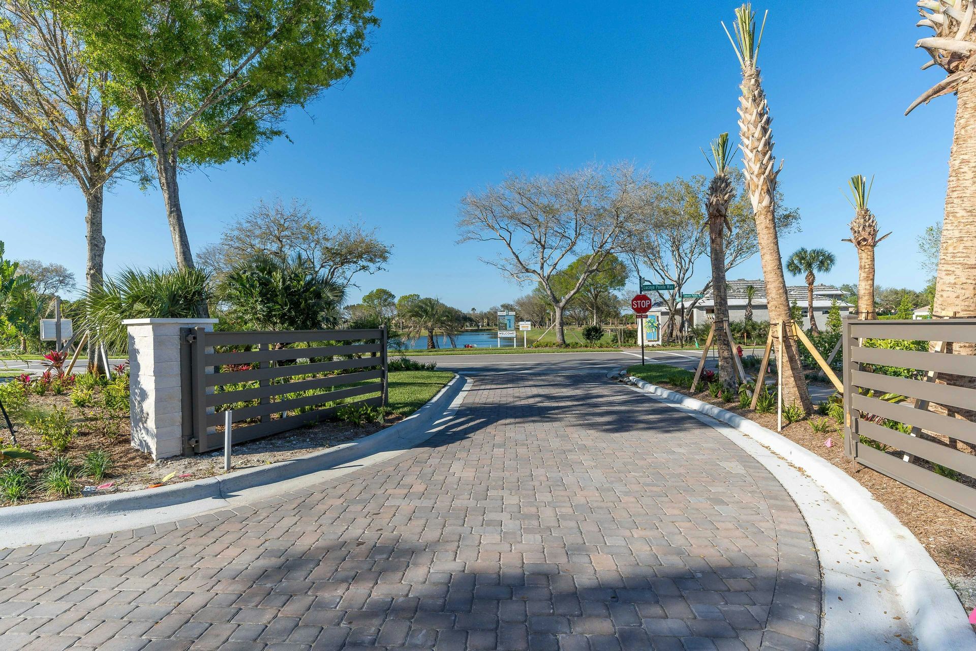 Gated Entry | Lucaya Pointe
