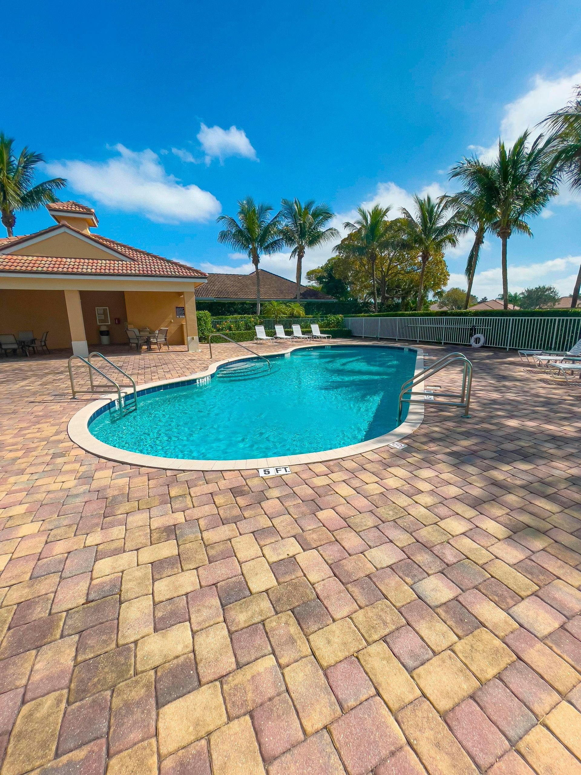 Neighborhood Pool | The Falls at Grand Harbor