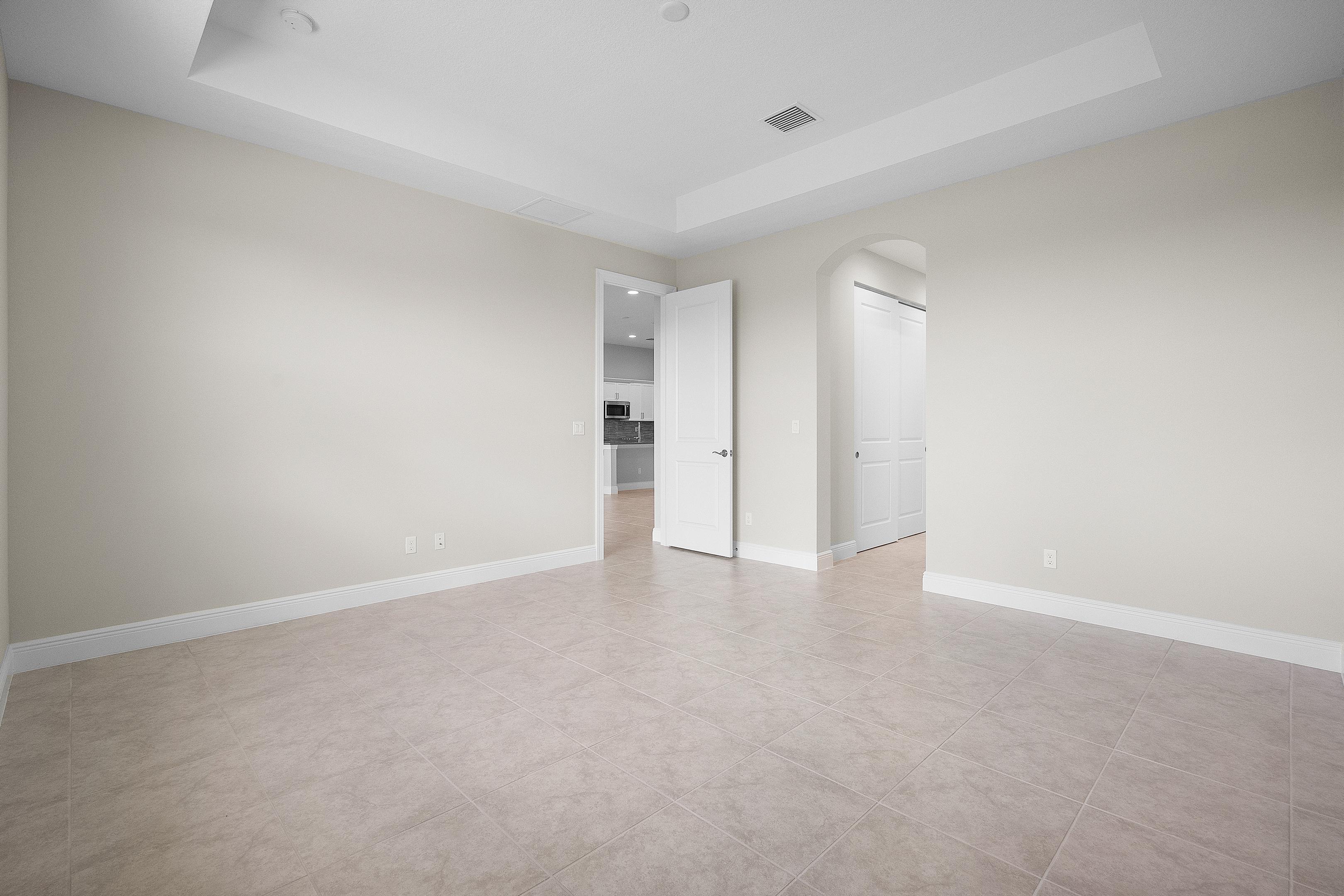 Master Suite | 12507 SW Sunrise Lake Terrace