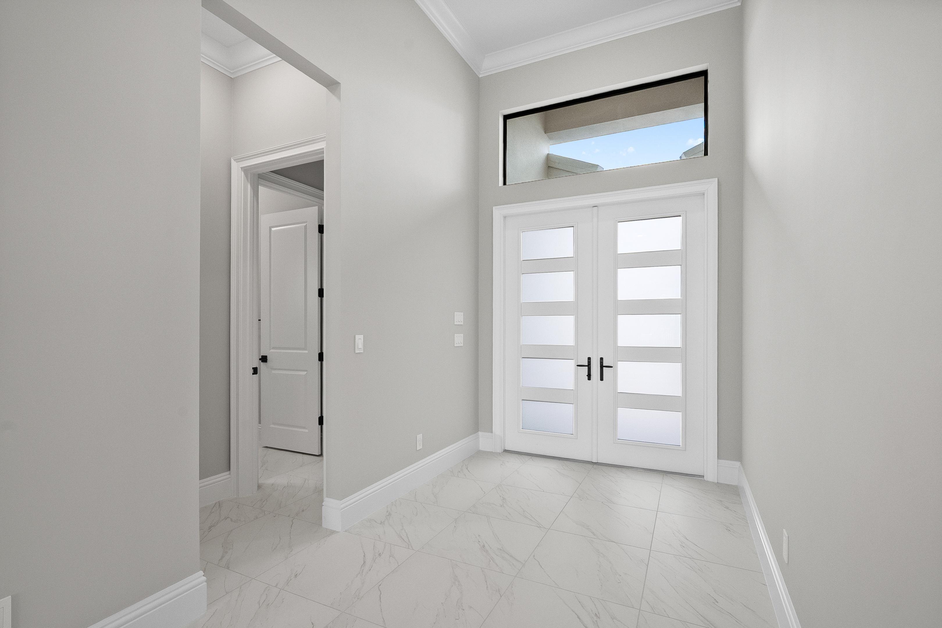 Foyer | 107 SE Via Verona | Stella