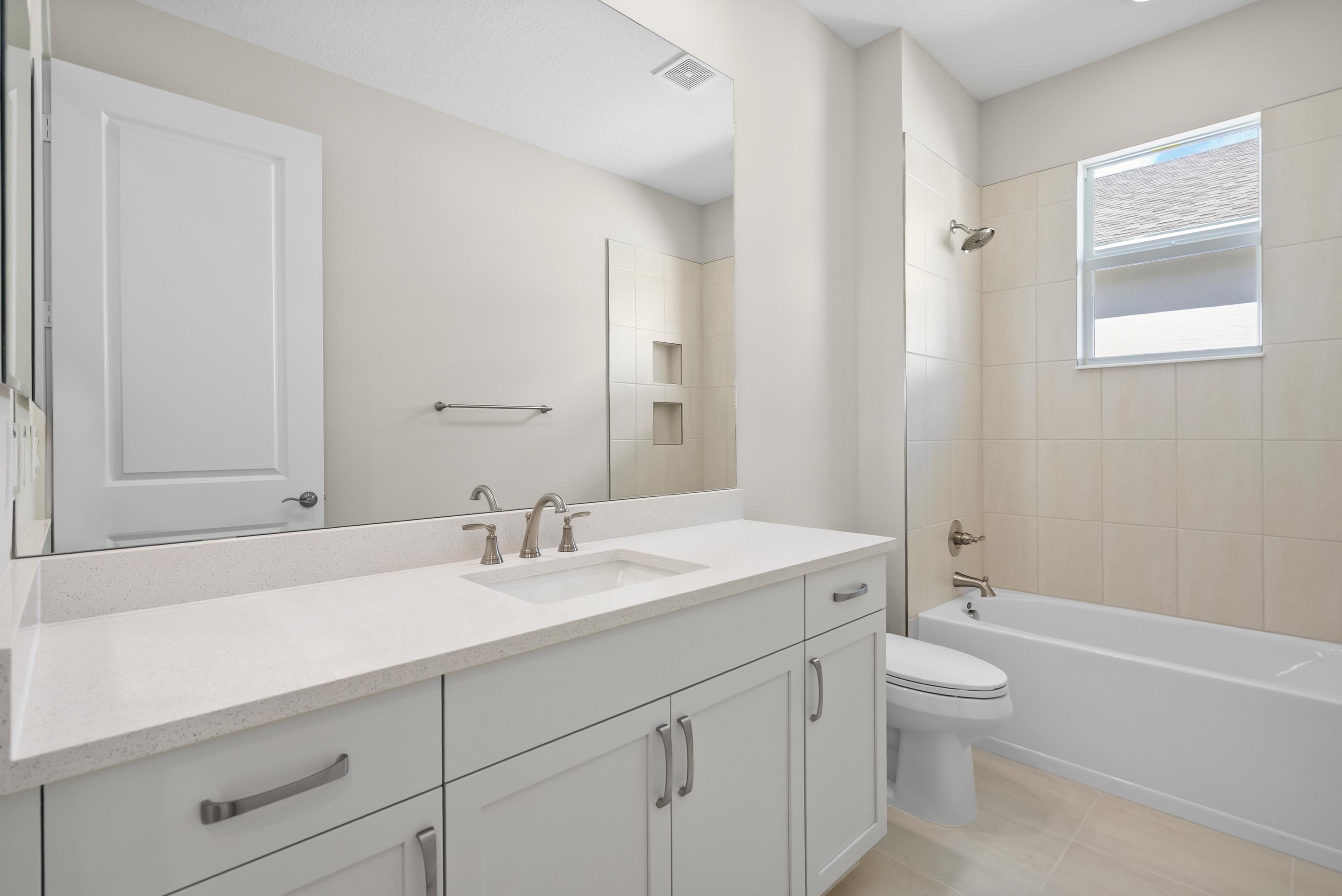 Bath 2 | 2147 Falls Manor