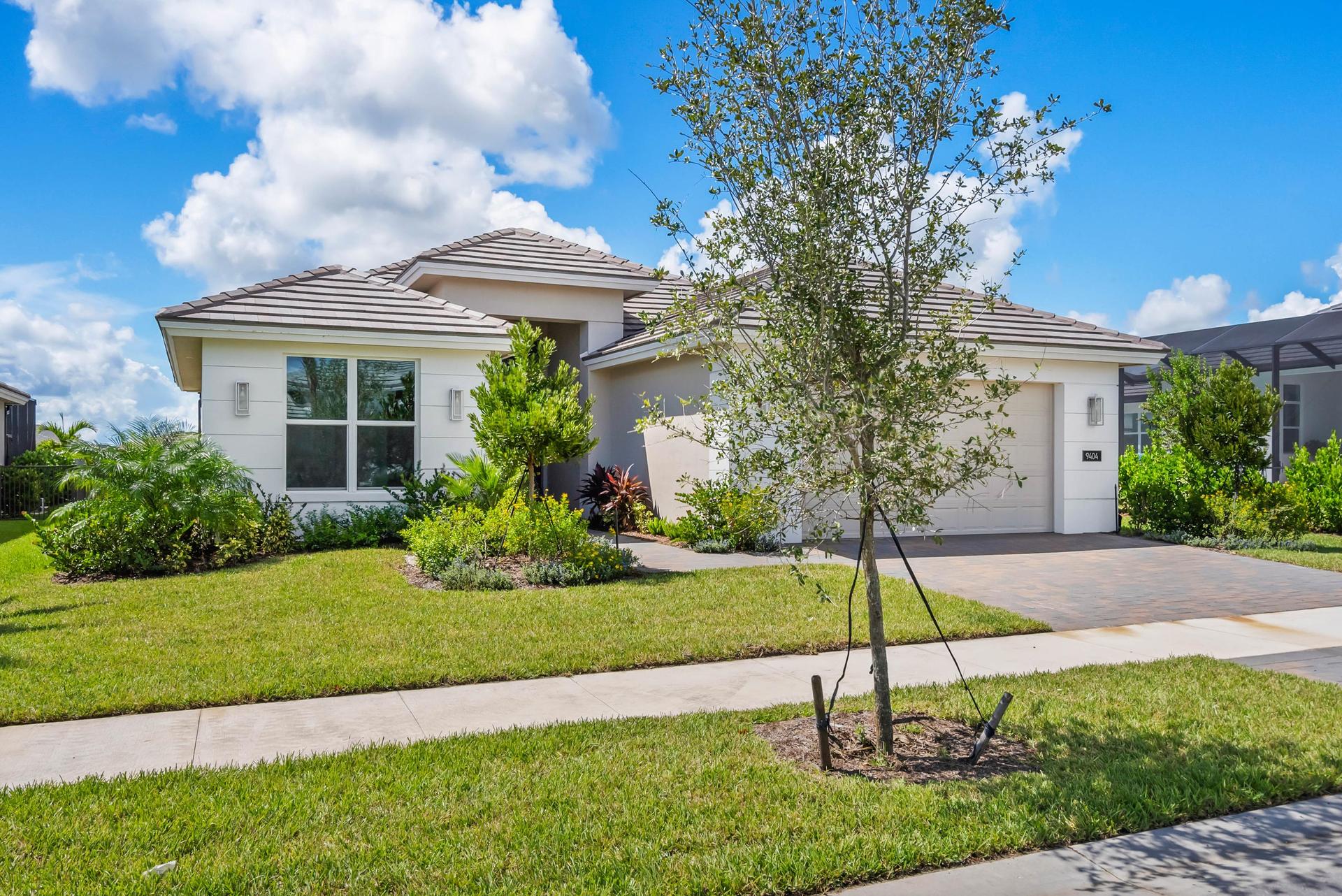 Front Elevation | 9404 SW Pinnacle Pl