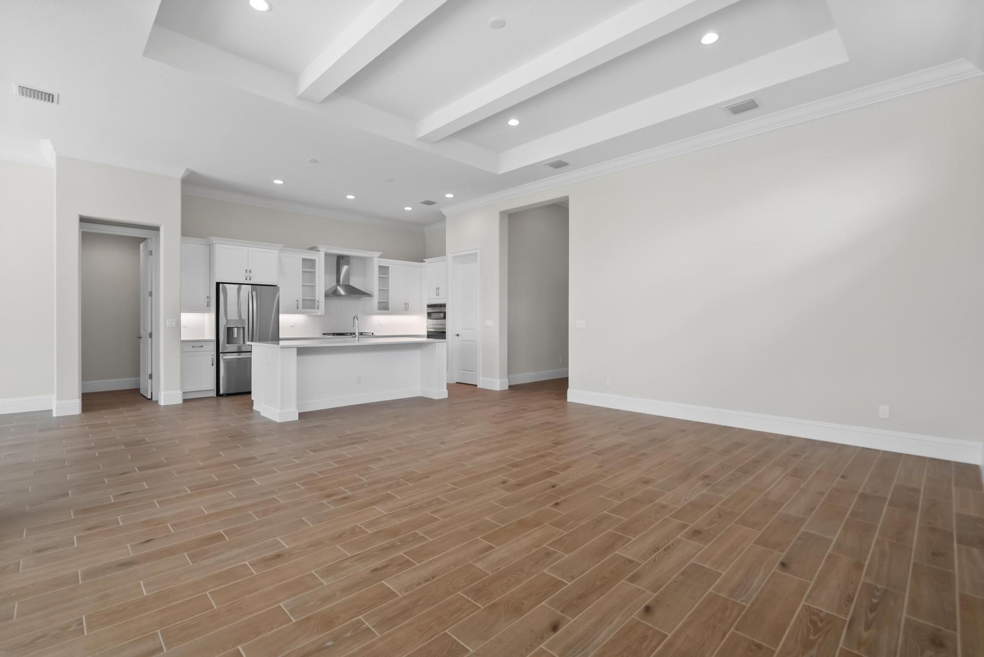 Great Room to Kitchen | 9404 SW Pinnacle Pl