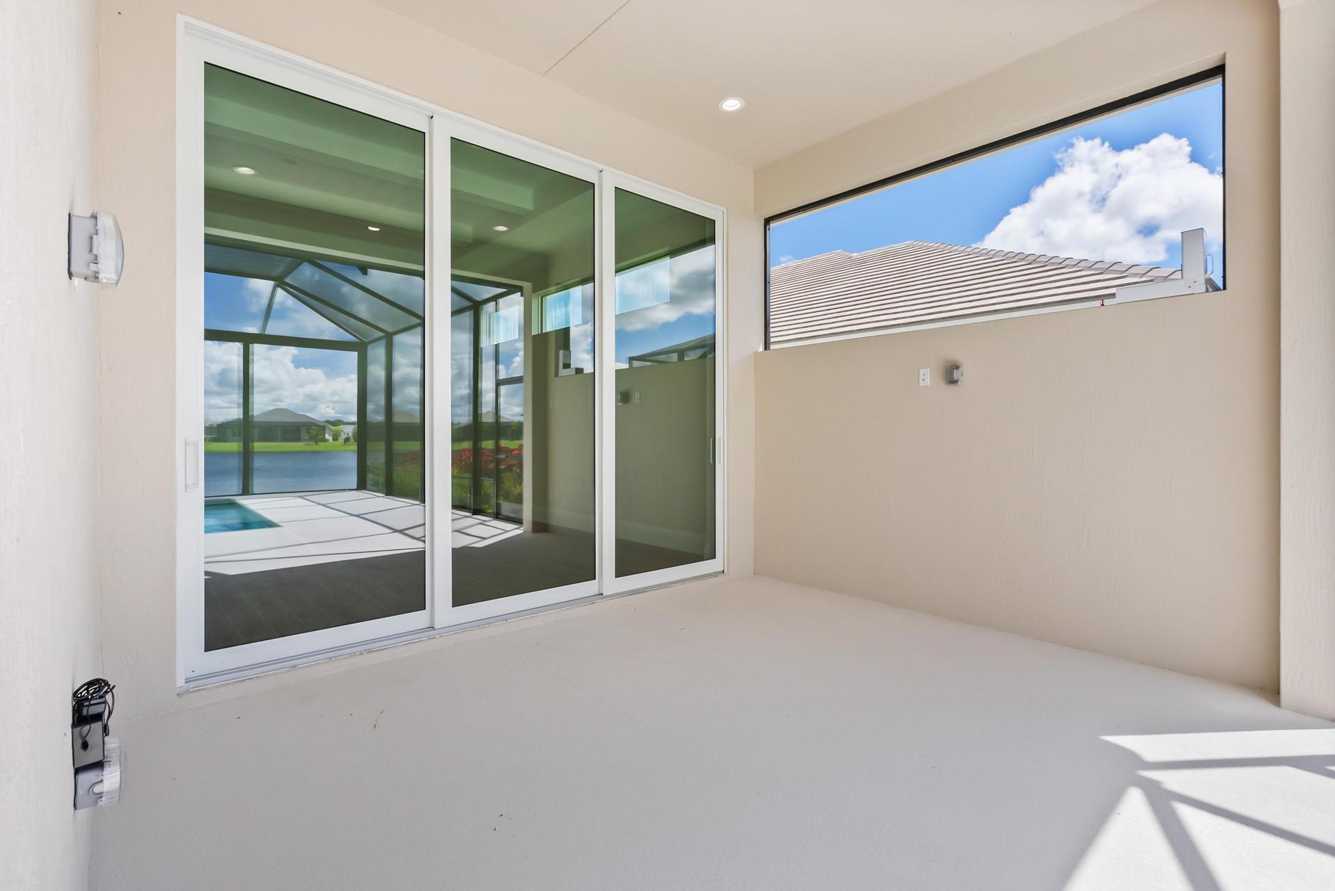 Lanai | 9404 SW Pinnacle Pl