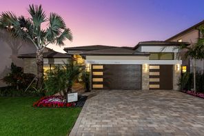 9467 Riverside Park Dr (Santo Grand)