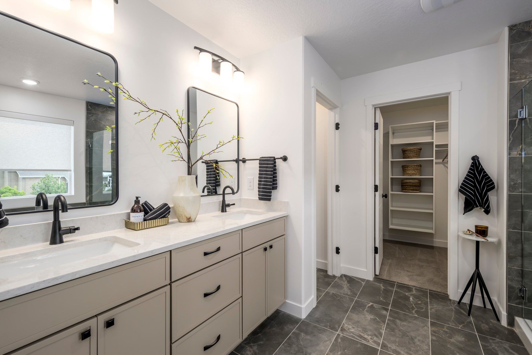 Bathrooms Image