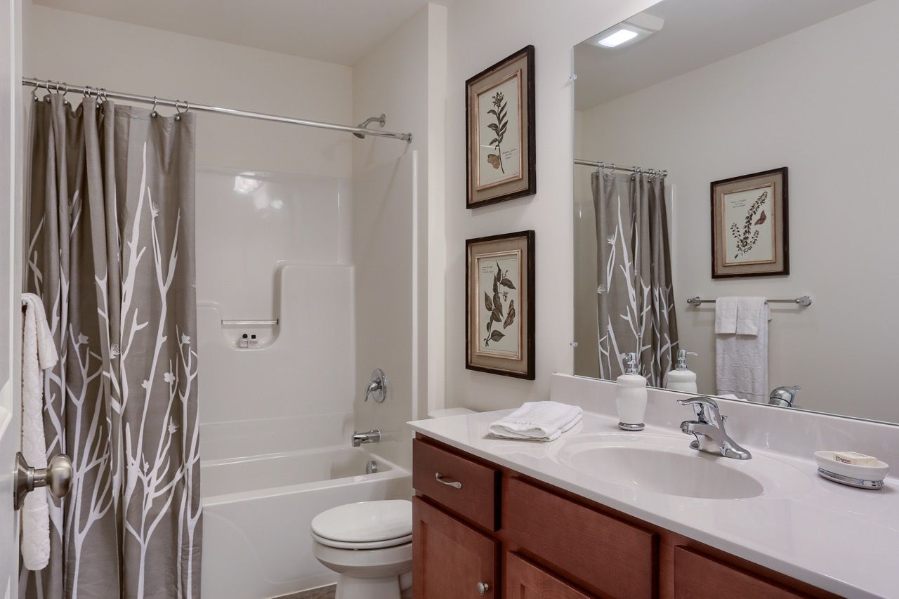 Full bathroom of the Crawford Model from Garman Builders