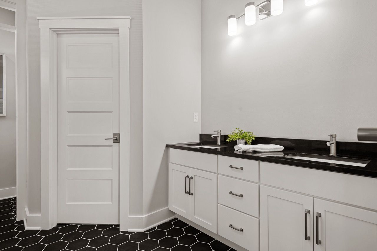 Full bathroom of the Davenport Model from Garman Builders