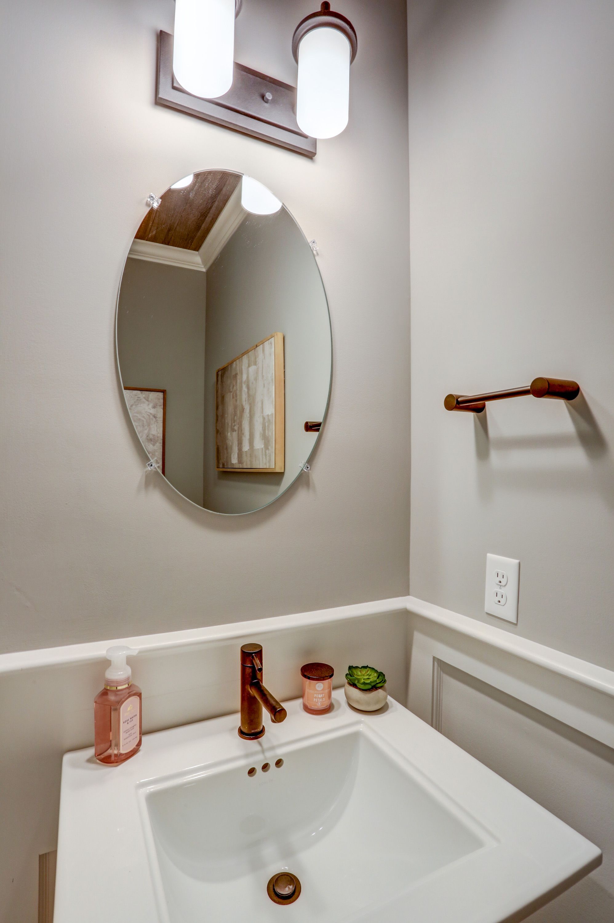 Full bathroom in the Avondale model from Garman Builders