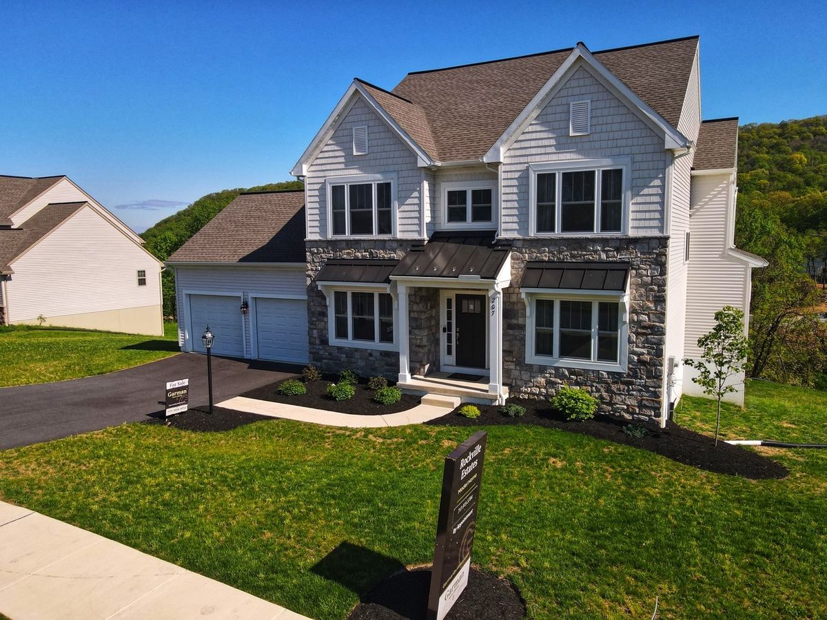 Front Elevation of a home in Rockville Community from Garman Builders