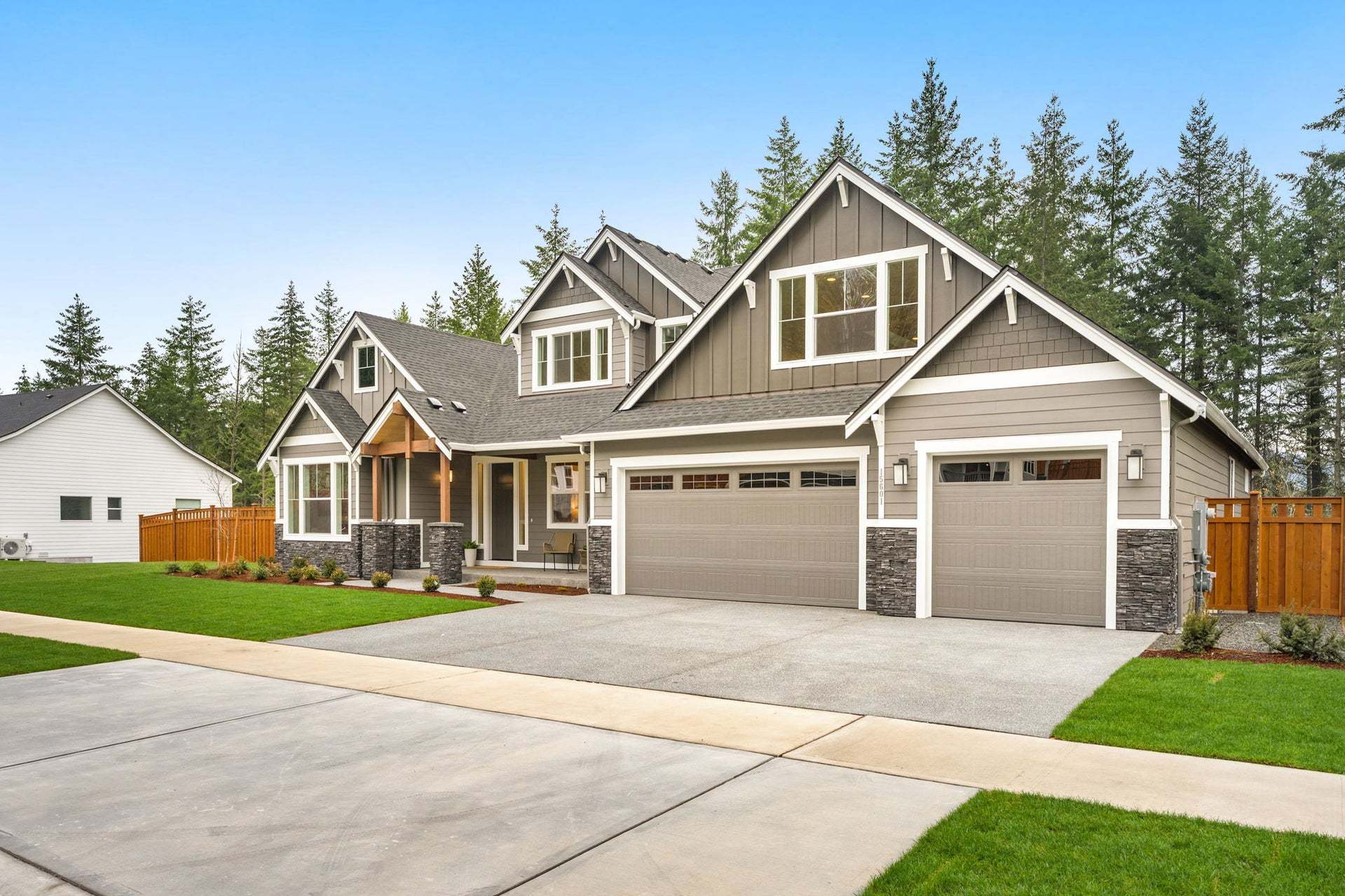 15601 210th Ave E (The Shasta XXL)