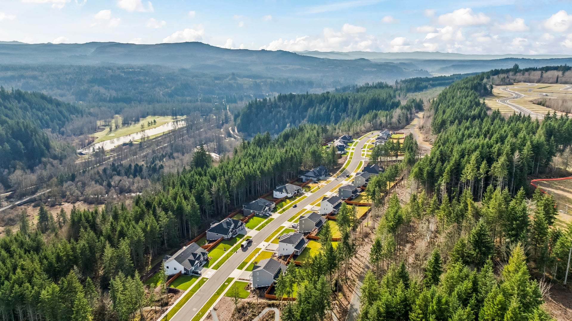 casa en Glacier Pointe at Tehaleh por Garrette Homes