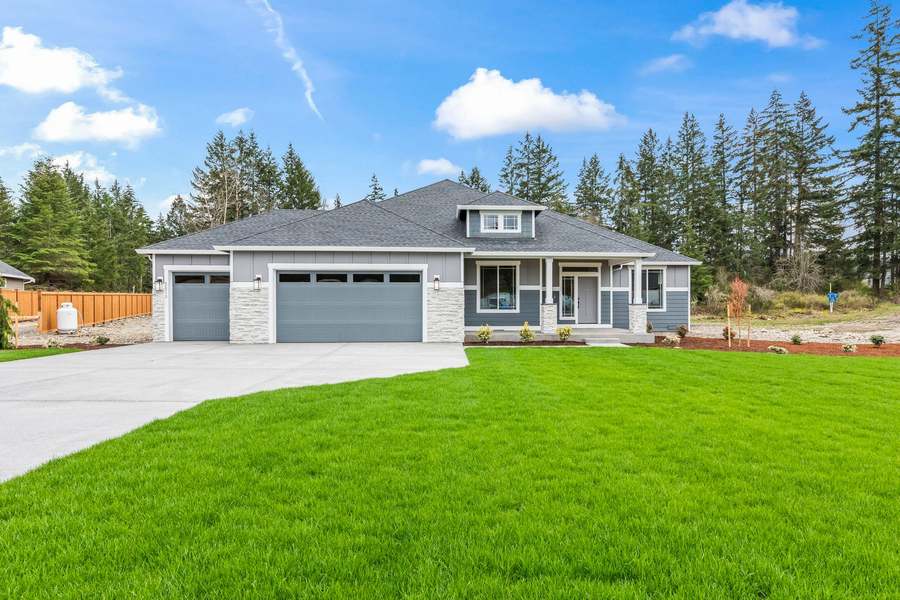 25713 64th Ave Ct E (The St. Helens Bonus)