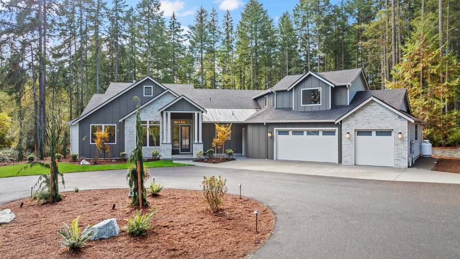 10420 65th Ave Ct NW (The Palisade)