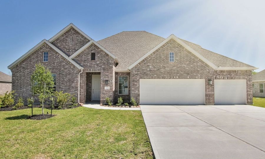 11502 East Wood Drive. Old River-Winfree, TX 77523