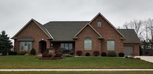 Woodberry Creek por Gem Builders en Lima Ohio
