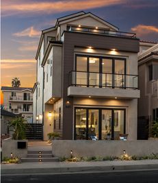 Goodman Development Inc por Goodman Development Inc en Orange County California